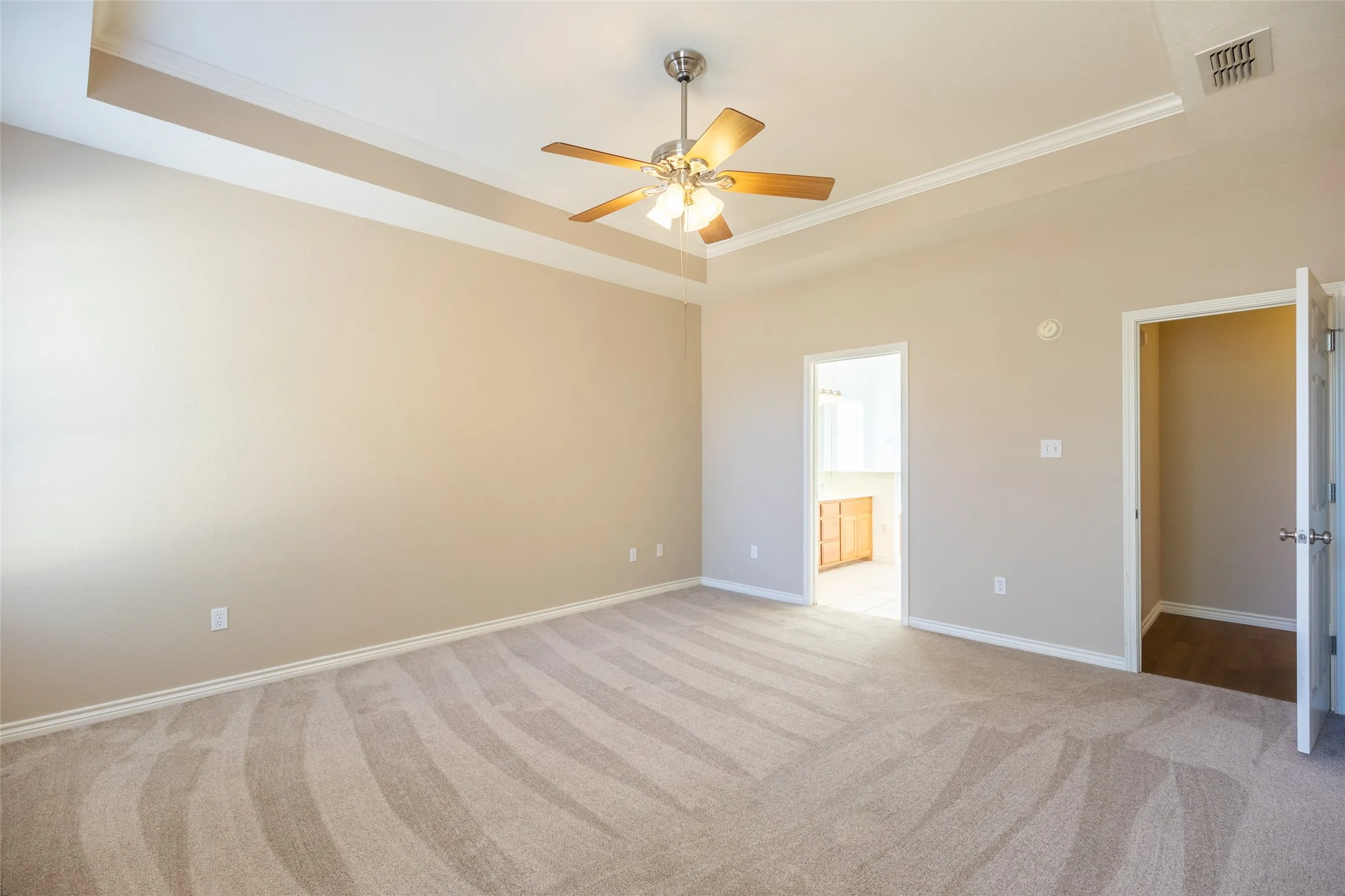 Single Family Residence For Sale in Taylor County , 2234 Old Ironsides Road, Abilene, Texas 79601, 3 Bedroom, 2 Bathroom, 2 Garage spaces, 1,782 Sqft, built in 2004, mls#21382956, Real Estate Agent in Abilene, Homes For Sale in Taylor county, Homes For Sale in Abilene, Realtor in Abilene Texas, Real Estate Brokerage Independent Realty Texas, Luminita Cordes Realtor