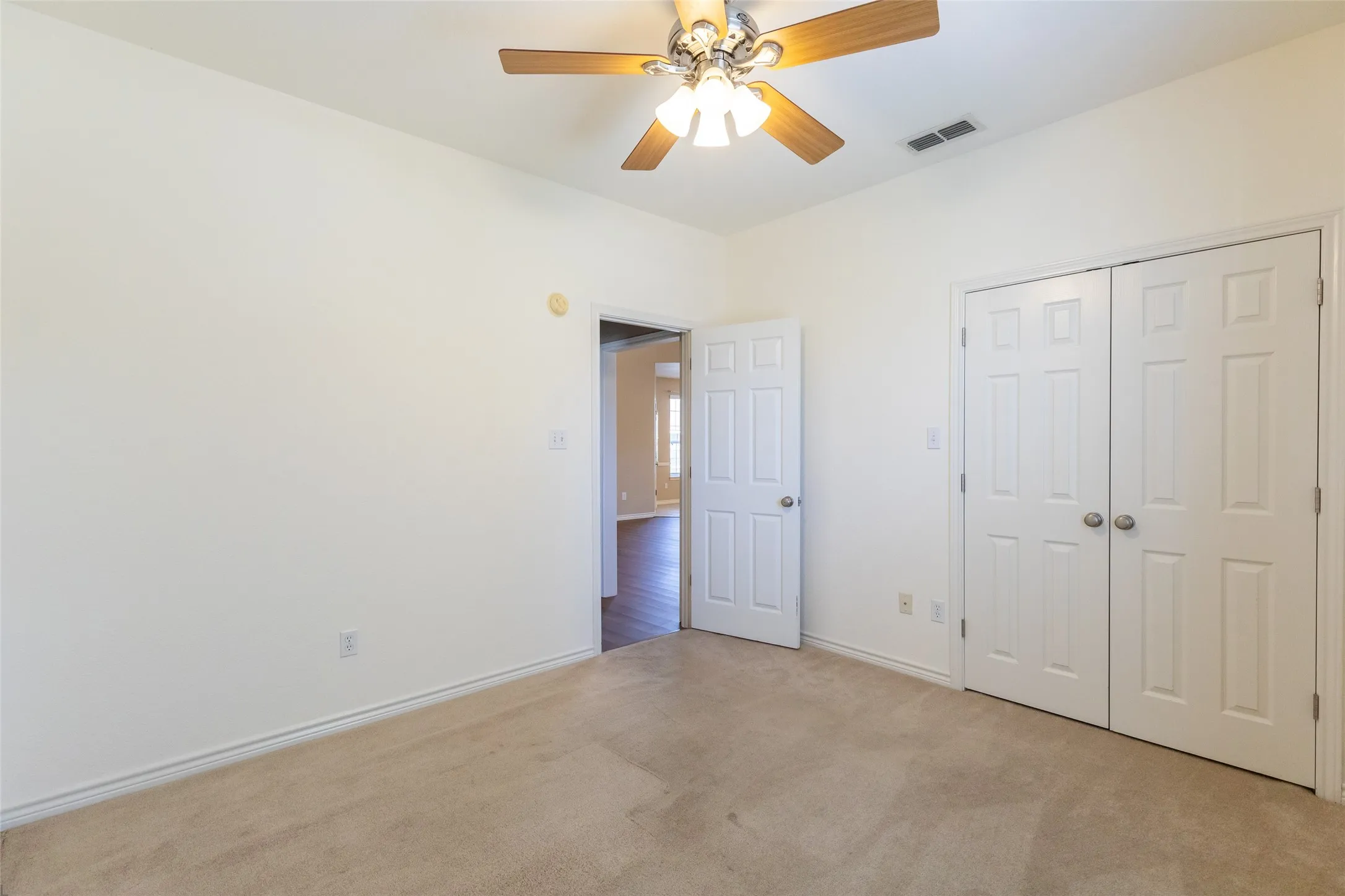 Single Family Residence For Sale in Taylor County , 2234 Old Ironsides Road, Abilene, Texas 79601, 3 Bedroom, 2 Bathroom, 2 Garage spaces, 1,782 Sqft, built in 2004, mls#21382956, Real Estate Agent in Abilene, Homes For Sale in Taylor county, Homes For Sale in Abilene, Realtor in Abilene Texas, Real Estate Brokerage Independent Realty Texas, Luminita Cordes Realtor
