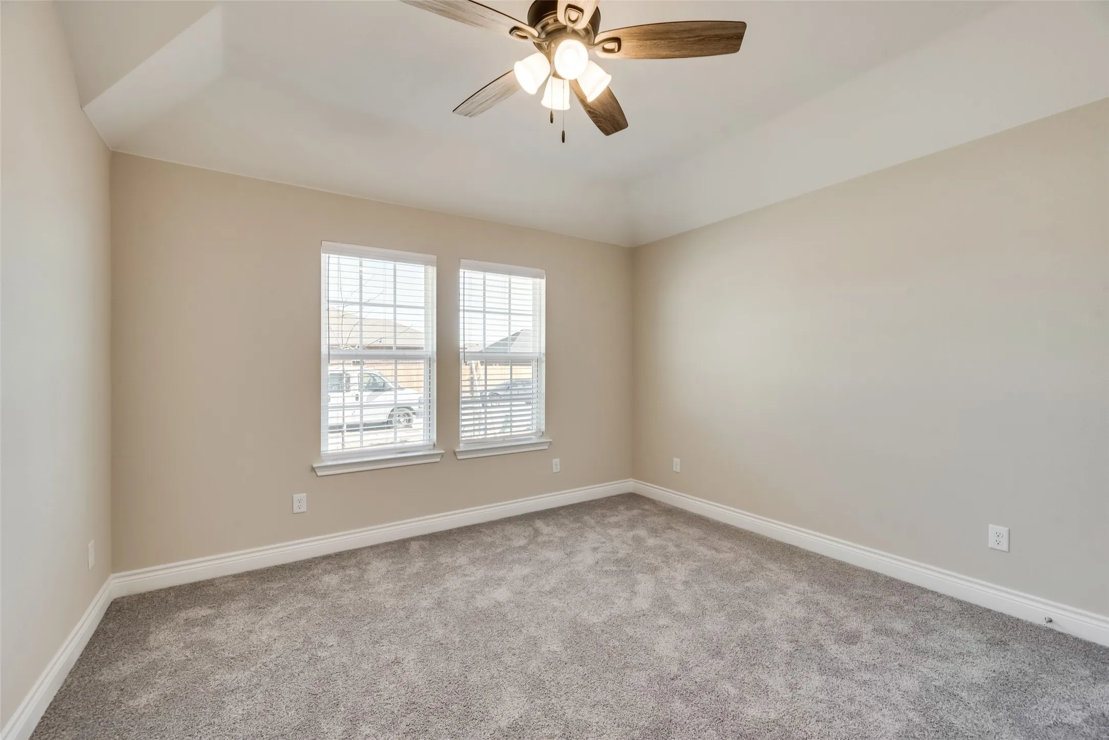 Single Family Residence For Rent in Hunt County , 8102 Grant Lane, Greenville, Texas 75402, 4 Bedroom, 2 Bathroom, 2 Garage spaces, 1,708 Sqft, built in 2021, mls#21387545, Real Estate Agent in Greenville, Homes For Rent in Hunt county, Homes For Rent in Greenville, Realtor in Greenville Texas, Real Estate Brokerage Independent Realty Texas, Luminita Cordes Realtor