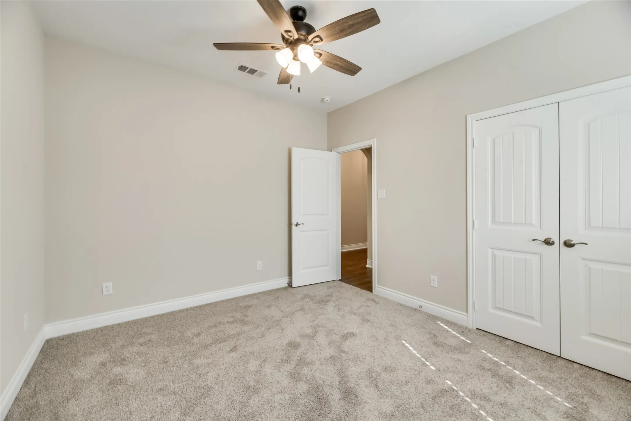 Single Family Residence For Rent in Hunt County , 8102 Grant Lane, Greenville, Texas 75402, 4 Bedroom, 2 Bathroom, 2 Garage spaces, 1,708 Sqft, built in 2021, mls#21387545, Real Estate Agent in Greenville, Homes For Rent in Hunt county, Homes For Rent in Greenville, Realtor in Greenville Texas, Real Estate Brokerage Independent Realty Texas, Luminita Cordes Realtor