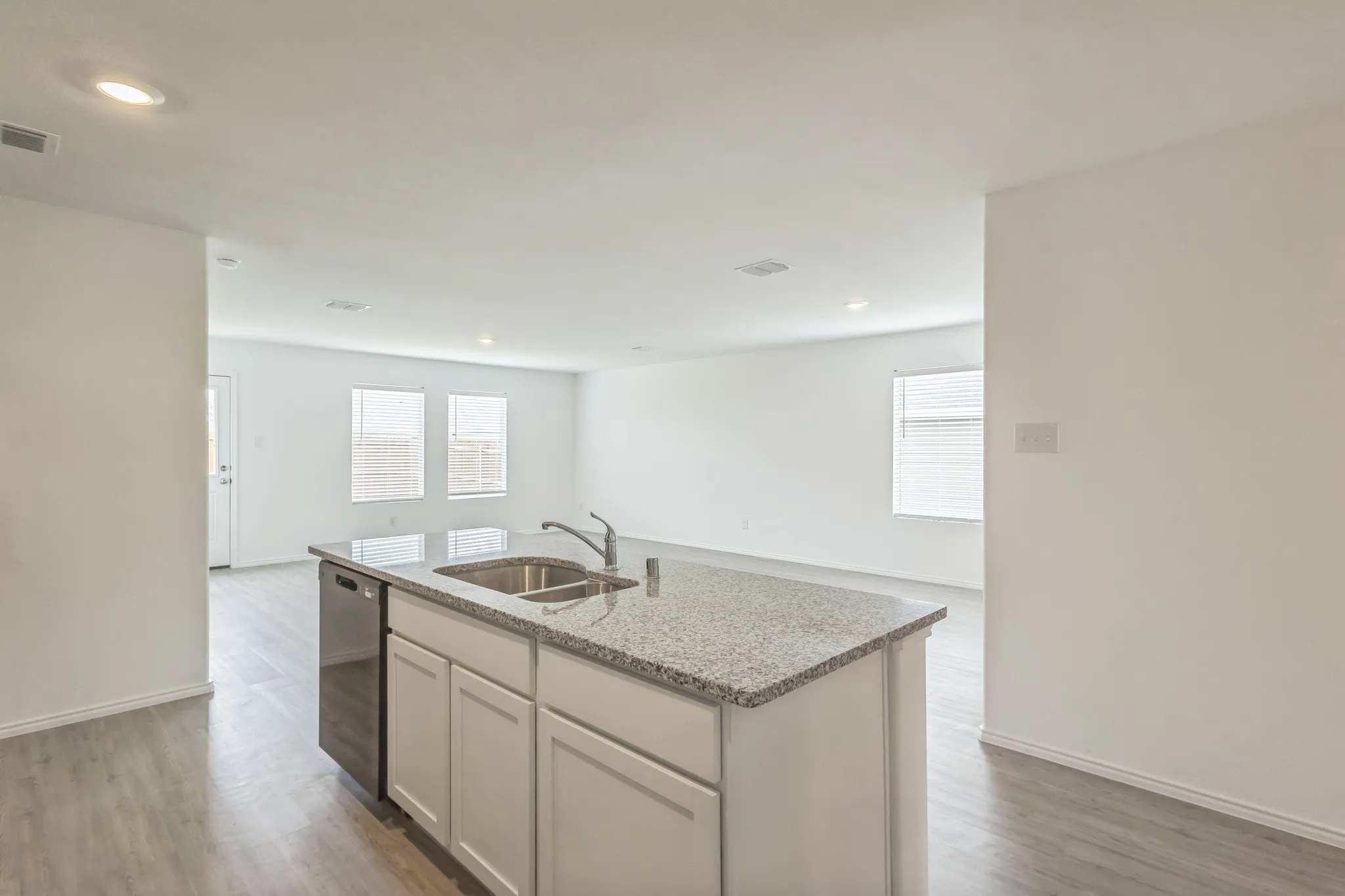 Single Family Residence For Rent in Collin County , 7904 Thornton Drive, Mc Kinney, Texas 75071, 4 Bedroom, 2 Bathroom, 2 Garage spaces, 1,692 Sqft, built in 2024, mls#21387523, Real Estate Agent in Mc Kinney, Homes For Rent in Collin county, Homes For Rent in Mc Kinney, Realtor in Mc Kinney Texas, Real Estate Brokerage Independent Realty Texas, Luminita Cordes Realtor