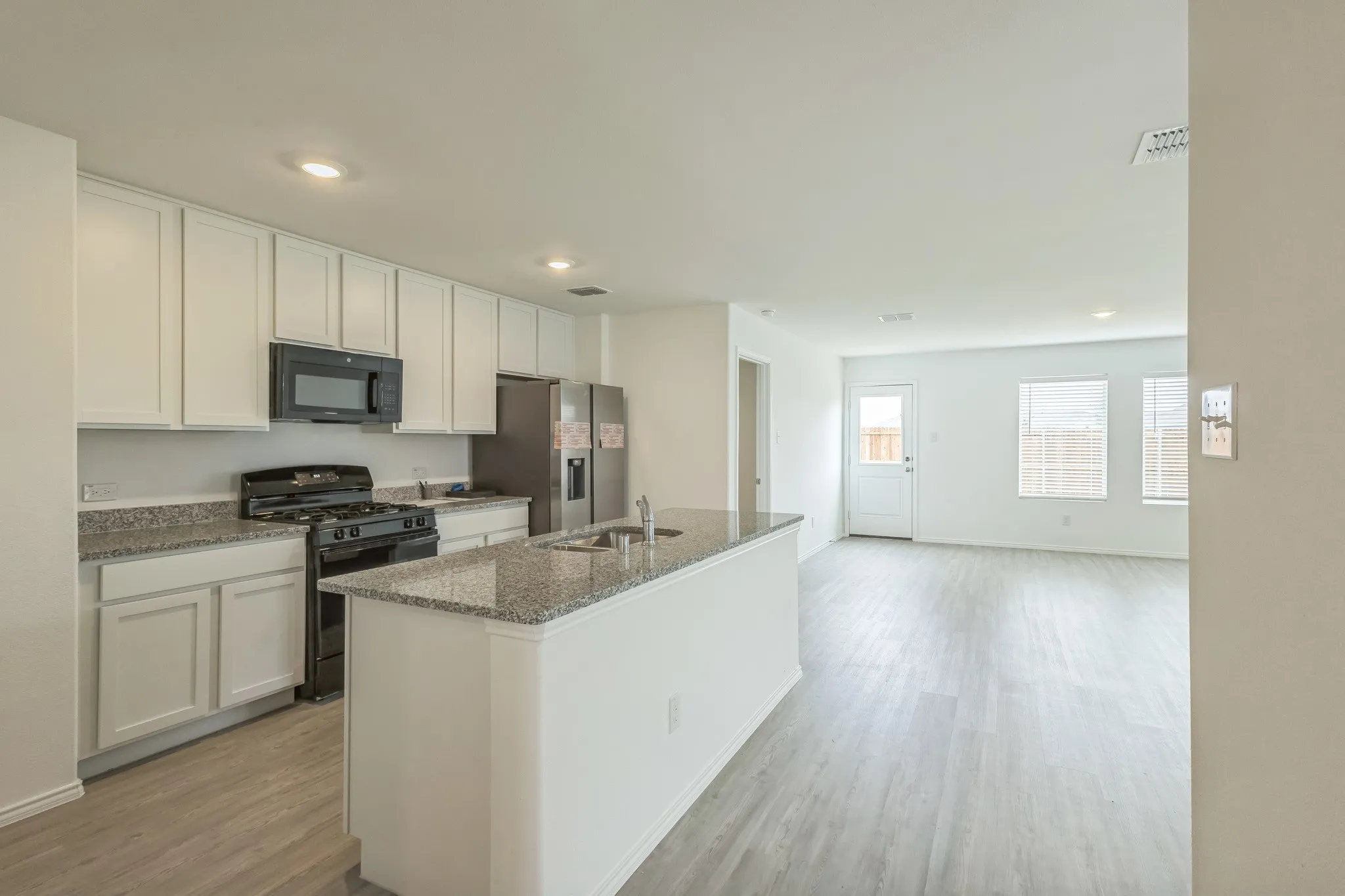 Single Family Residence For Rent in Collin County , 7904 Thornton Drive, Mc Kinney, Texas 75071, 4 Bedroom, 2 Bathroom, 2 Garage spaces, 1,692 Sqft, built in 2024, mls#21387523, Real Estate Agent in Mc Kinney, Homes For Rent in Collin county, Homes For Rent in Mc Kinney, Realtor in Mc Kinney Texas, Real Estate Brokerage Independent Realty Texas, Luminita Cordes Realtor