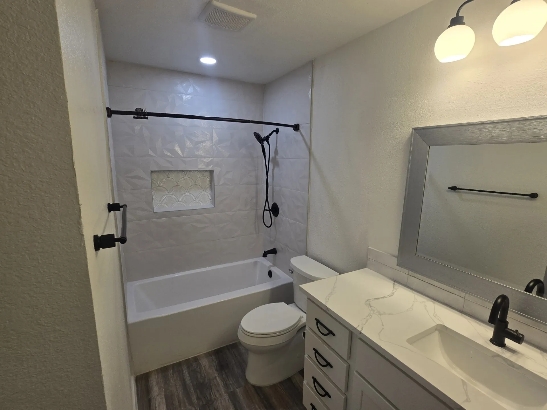 Single Family Residence For Sale in Collin County , 913 Filmore Drive, Plano, Texas 75025, 3 Bedroom, 2 Bathroom, 2 Garage spaces, 1,848 Sqft, built in 1984, mls#21385182, Real Estate Agent in Plano, Homes For Sale in Collin county, Homes For Sale in Plano, Realtor in Plano Texas, Real Estate Brokerage Independent Realty Texas, Luminita Cordes Realtor
