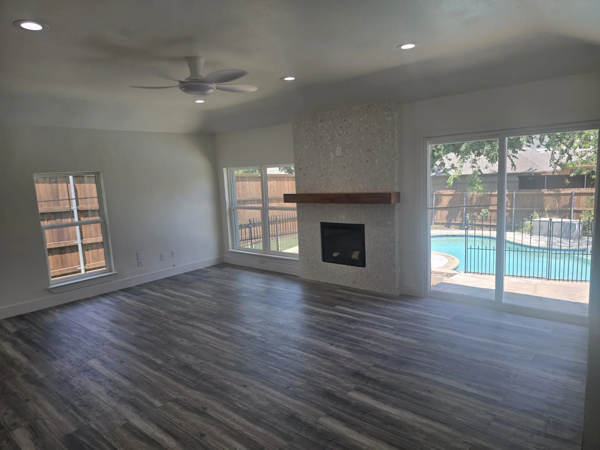 Single Family Residence For Sale in Collin County , 913 Filmore Drive, Plano, Texas 75025, 3 Bedroom, 2 Bathroom, 2 Garage spaces, 1,848 Sqft, built in 1984, mls#21385182, Real Estate Agent in Plano, Homes For Sale in Collin county, Homes For Sale in Plano, Realtor in Plano Texas, Real Estate Brokerage Independent Realty Texas, Luminita Cordes Realtor