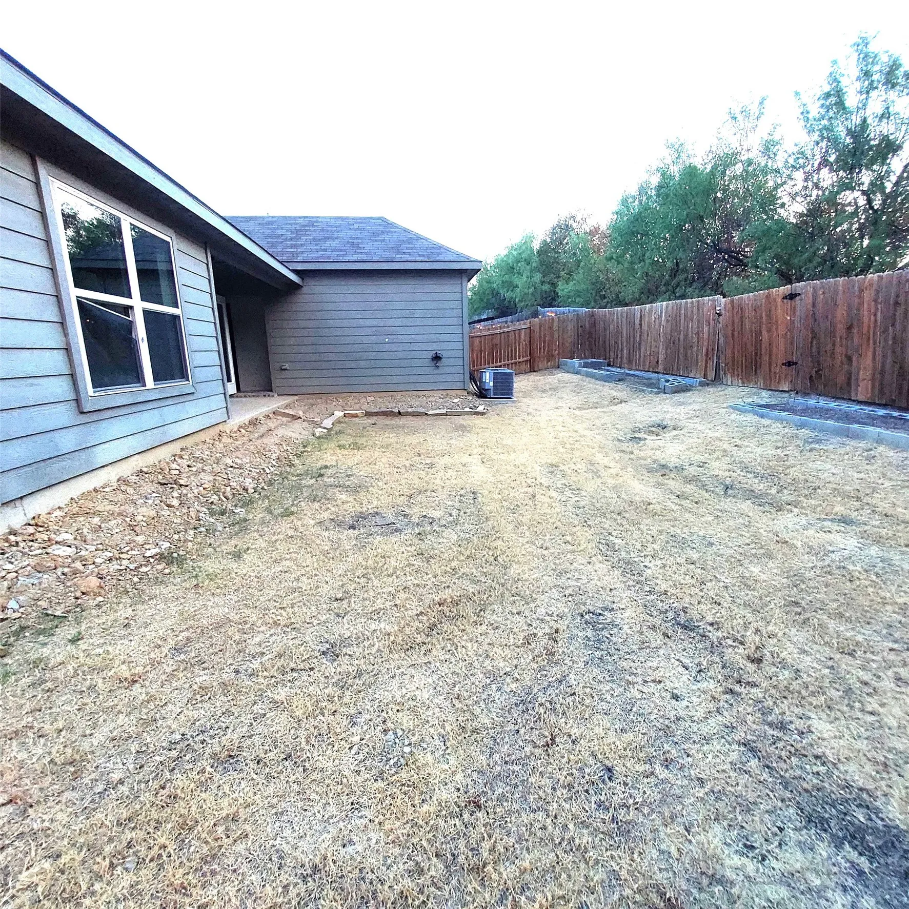 Single Family Residence For Sale in Denton County , 4917 Beaver Creek Avenue, Denton, Texas 76207, 3 Bedroom, 2 Bathroom, 2 Garage spaces, 1,736 Sqft, built in 2018, mls#21386691, Real Estate Agent in Denton, Homes For Sale in Denton county, Homes For Sale in Denton, Realtor in Denton Texas, Real Estate Brokerage Independent Realty Texas, Luminita Cordes Realtor
