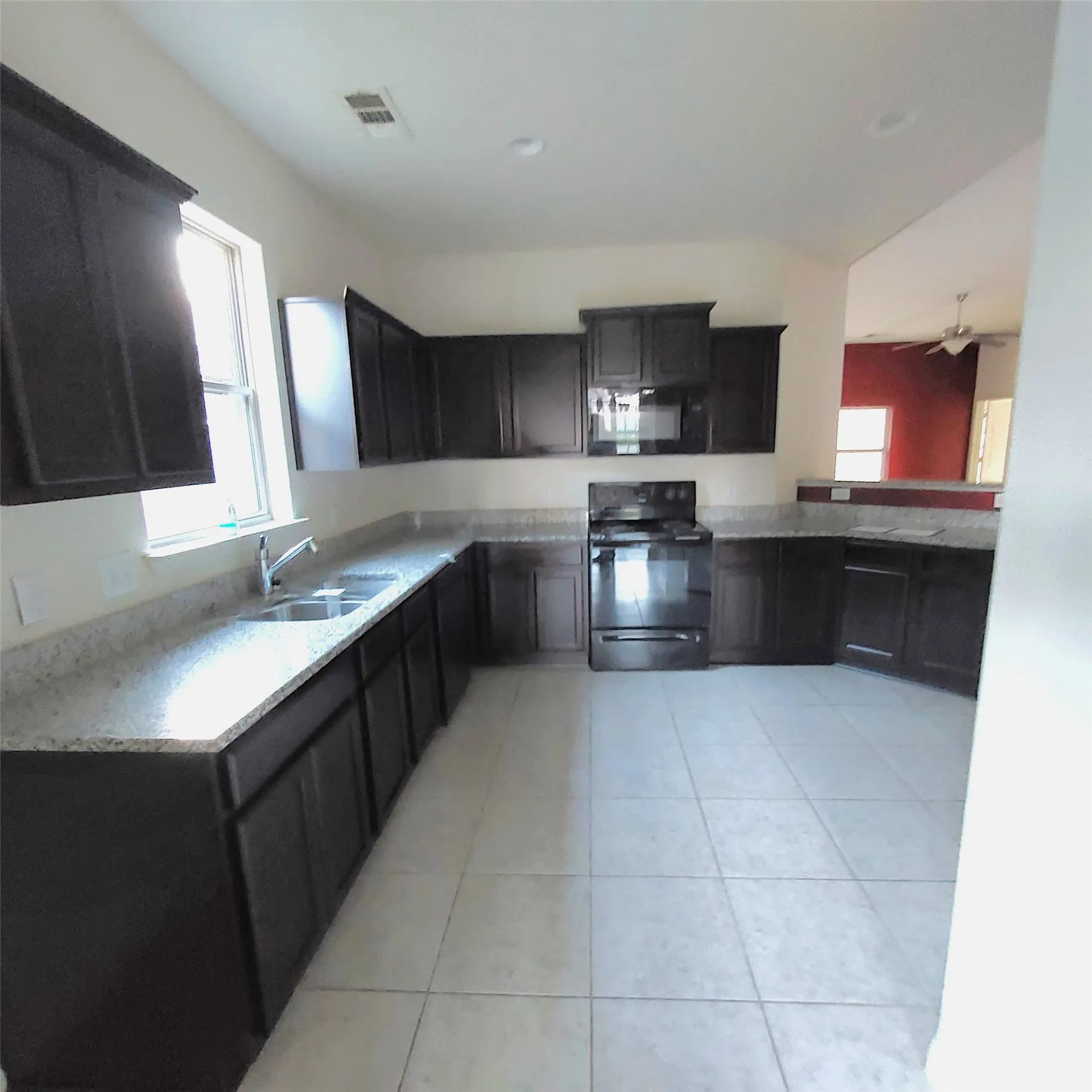 Single Family Residence For Sale in Denton County , 4917 Beaver Creek Avenue, Denton, Texas 76207, 3 Bedroom, 2 Bathroom, 2 Garage spaces, 1,736 Sqft, built in 2018, mls#21386691, Real Estate Agent in Denton, Homes For Sale in Denton county, Homes For Sale in Denton, Realtor in Denton Texas, Real Estate Brokerage Independent Realty Texas, Luminita Cordes Realtor
