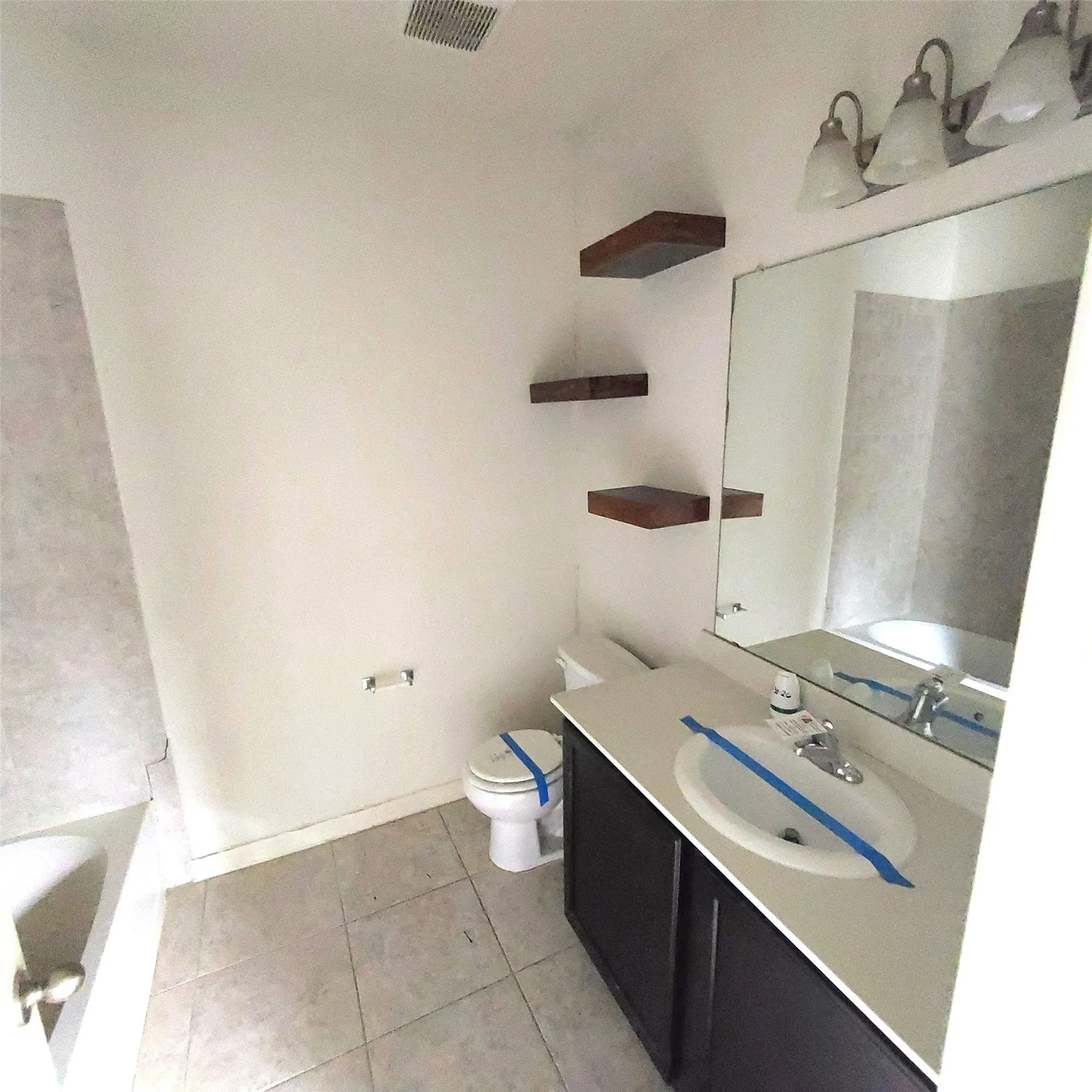 Single Family Residence For Sale in Denton County , 4917 Beaver Creek Avenue, Denton, Texas 76207, 3 Bedroom, 2 Bathroom, 2 Garage spaces, 1,736 Sqft, built in 2018, mls#21386691, Real Estate Agent in Denton, Homes For Sale in Denton county, Homes For Sale in Denton, Realtor in Denton Texas, Real Estate Brokerage Independent Realty Texas, Luminita Cordes Realtor