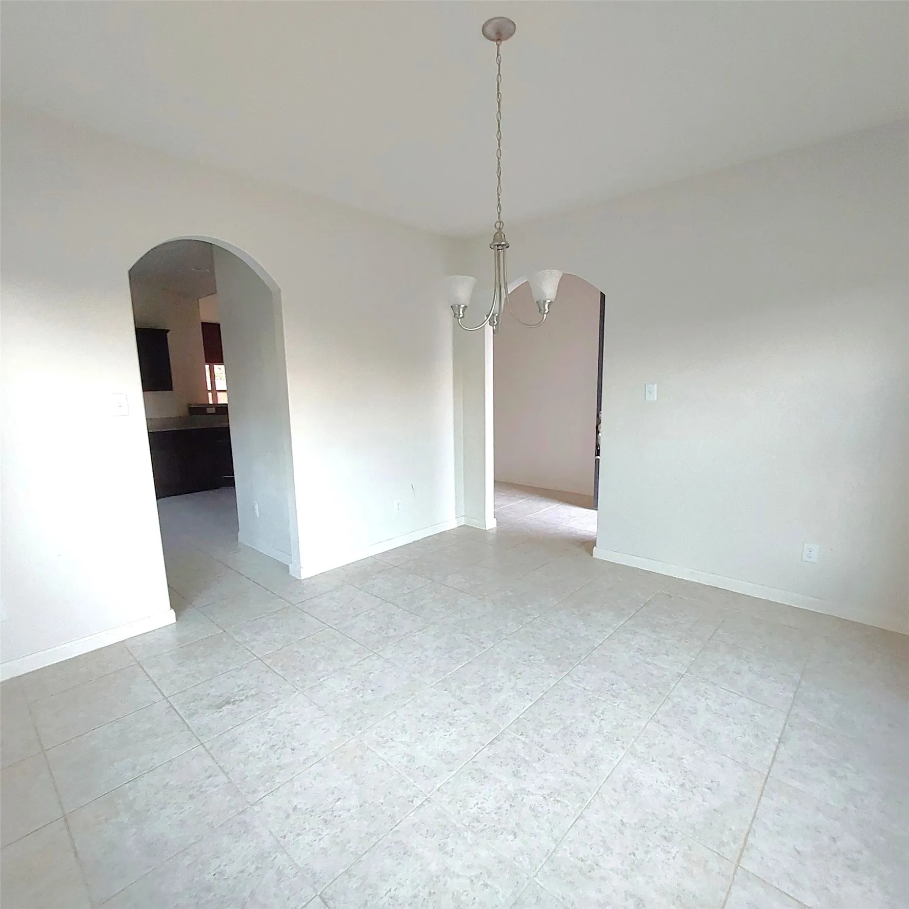 Single Family Residence For Sale in Denton County , 4917 Beaver Creek Avenue, Denton, Texas 76207, 3 Bedroom, 2 Bathroom, 2 Garage spaces, 1,736 Sqft, built in 2018, mls#21386691, Real Estate Agent in Denton, Homes For Sale in Denton county, Homes For Sale in Denton, Realtor in Denton Texas, Real Estate Brokerage Independent Realty Texas, Luminita Cordes Realtor