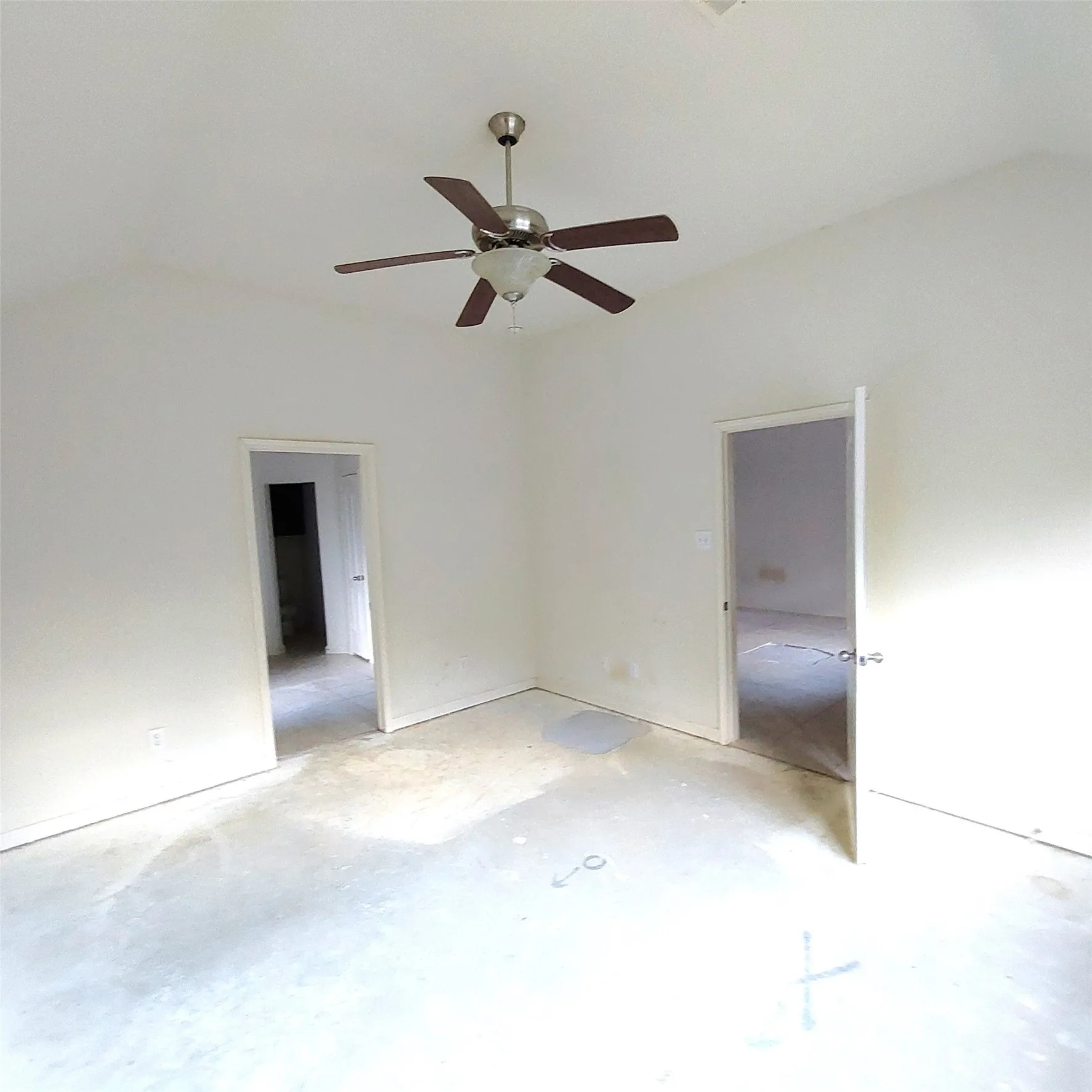 Single Family Residence For Sale in Denton County , 4917 Beaver Creek Avenue, Denton, Texas 76207, 3 Bedroom, 2 Bathroom, 2 Garage spaces, 1,736 Sqft, built in 2018, mls#21386691, Real Estate Agent in Denton, Homes For Sale in Denton county, Homes For Sale in Denton, Realtor in Denton Texas, Real Estate Brokerage Independent Realty Texas, Luminita Cordes Realtor