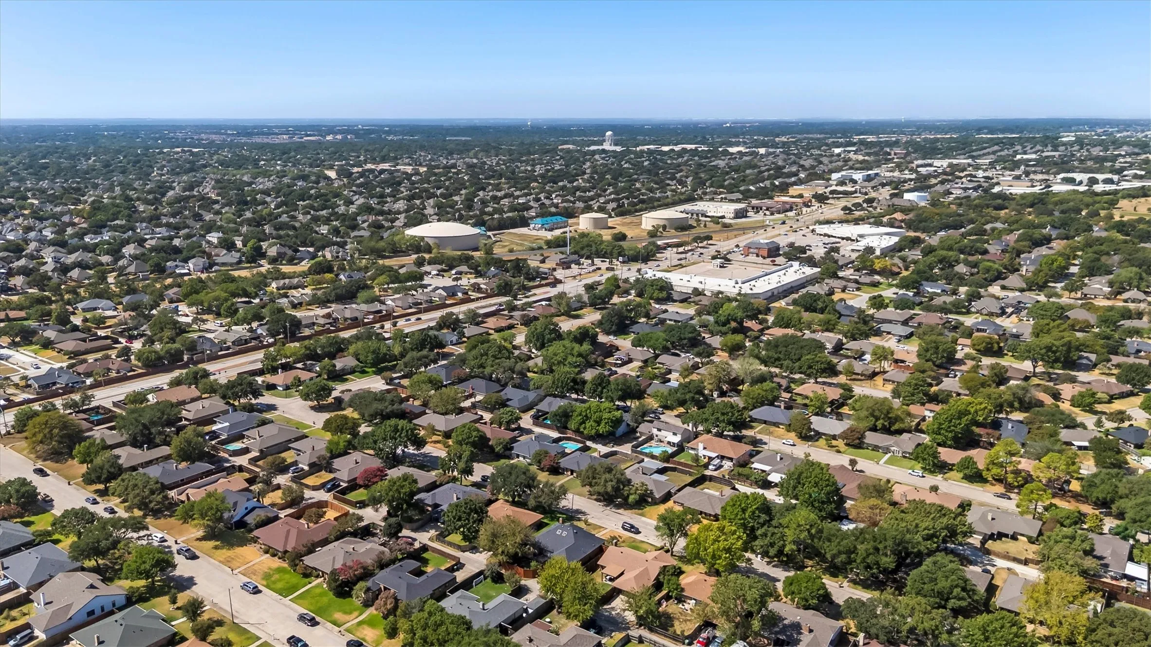 Single Family Residence For Sale in Denton County , 1918 Big Sky Drive, Lewisville, Texas 75077, 3 Bedroom, 2 Bathroom, 2 Garage spaces, 1,937 Sqft, built in 1980, mls#21363937, Real Estate Agent in Lewisville, Homes For Sale in Denton county, Homes For Sale in Lewisville, Realtor in Lewisville Texas, Real Estate Brokerage Independent Realty Texas, Luminita Cordes Realtor