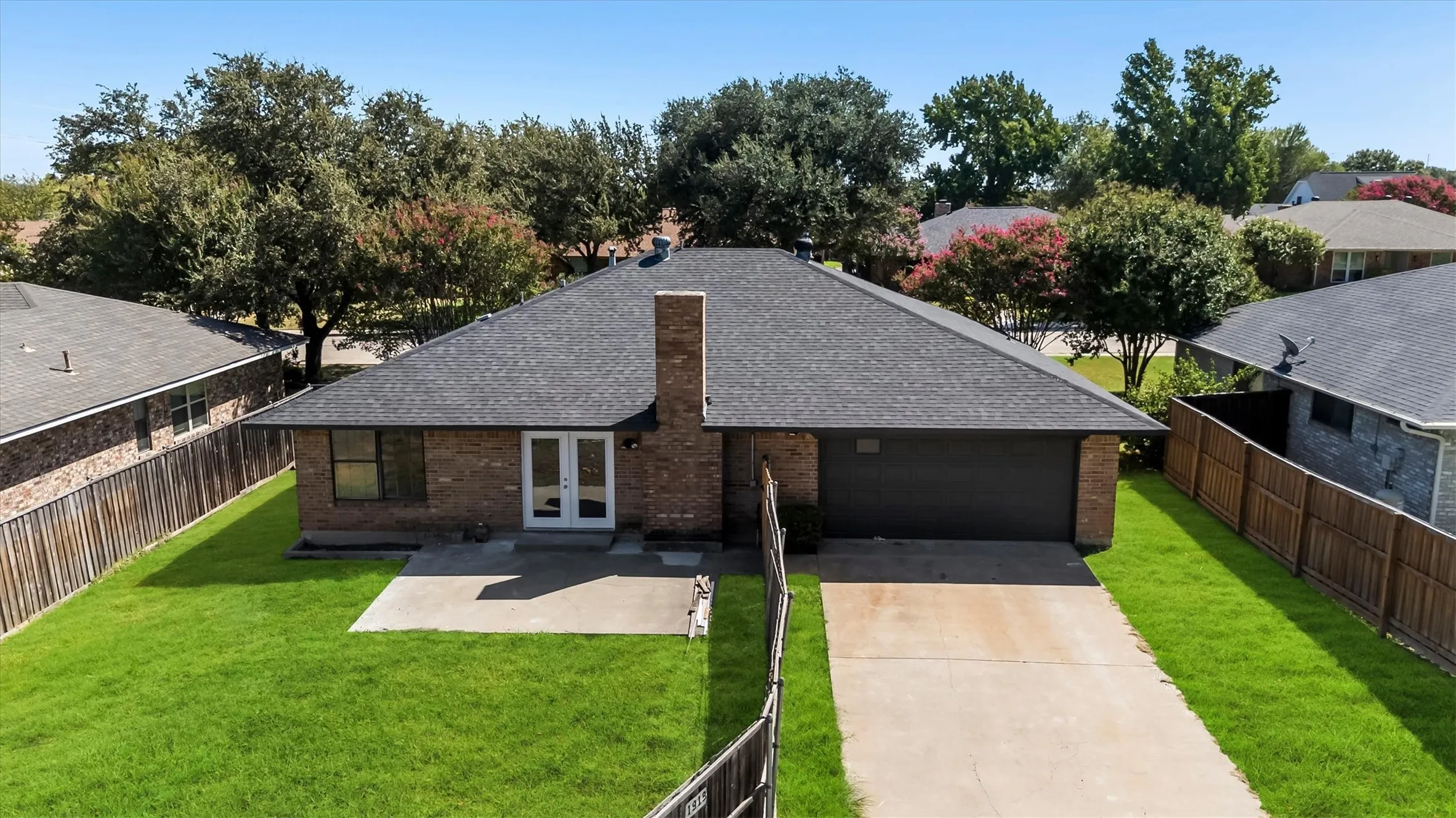 Single Family Residence For Sale in Denton County , 1918 Big Sky Drive, Lewisville, Texas 75077, 3 Bedroom, 2 Bathroom, 2 Garage spaces, 1,937 Sqft, built in 1980, mls#21363937, Real Estate Agent in Lewisville, Homes For Sale in Denton county, Homes For Sale in Lewisville, Realtor in Lewisville Texas, Real Estate Brokerage Independent Realty Texas, Luminita Cordes Realtor