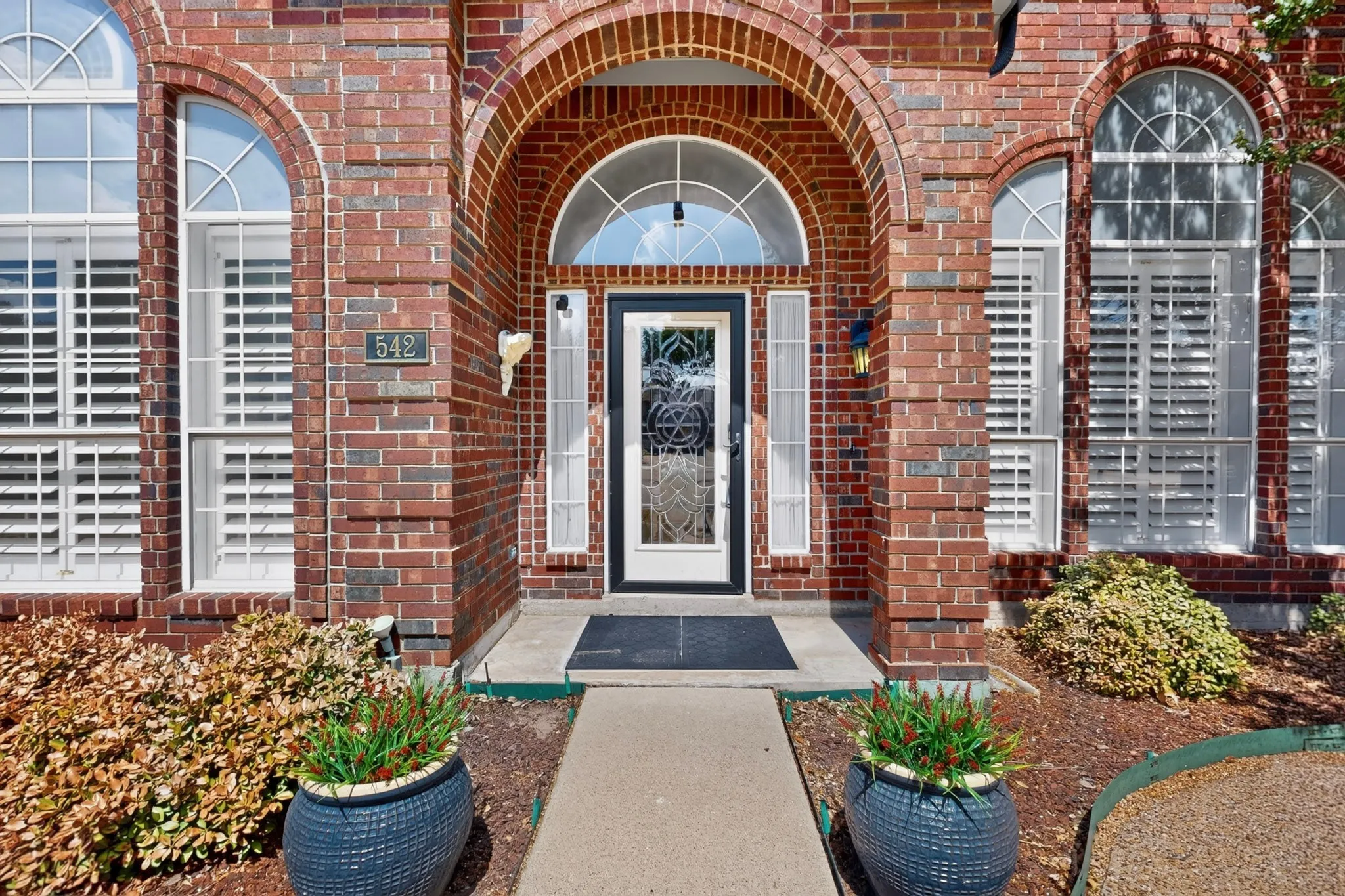 Single Family Residence For Sale in Dallas County , 542 Clayton Street, Grand Prairie, Texas 75052, 4 Bedroom, 3 Bathroom, 2 Garage spaces, 2,892 Sqft, built in 1988, mls#21387207, Real Estate Agent in Grand Prairie, Homes For Sale in Dallas county, Homes For Sale in Grand Prairie, Realtor in Grand Prairie Texas, Real Estate Brokerage Independent Realty Texas, Luminita Cordes Realtor