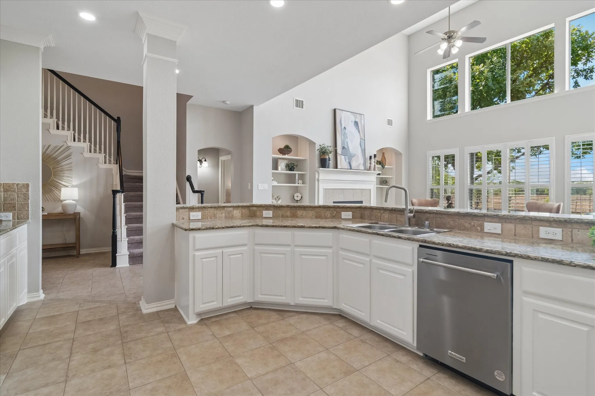 Single Family Residence For Sale in Collin County , 801 Owl Creek Drive, Murphy, Texas 75094, 5 Bedroom, 4 Bathroom, 3 Garage spaces, 4,407 Sqft, built in 2005, mls#21383080, Real Estate Agent in Murphy, Homes For Sale in Collin county, Homes For Sale in Murphy, Realtor in Murphy Texas, Real Estate Brokerage Independent Realty Texas, Luminita Cordes Realtor