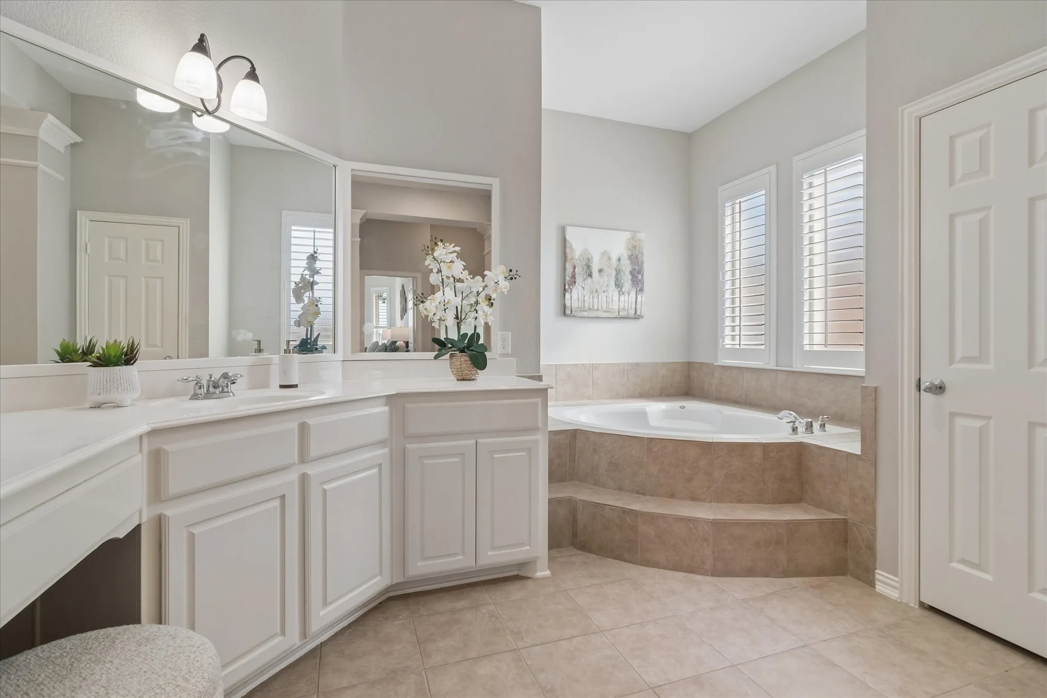 Single Family Residence For Sale in Collin County , 801 Owl Creek Drive, Murphy, Texas 75094, 5 Bedroom, 4 Bathroom, 3 Garage spaces, 4,407 Sqft, built in 2005, mls#21383080, Real Estate Agent in Murphy, Homes For Sale in Collin county, Homes For Sale in Murphy, Realtor in Murphy Texas, Real Estate Brokerage Independent Realty Texas, Luminita Cordes Realtor