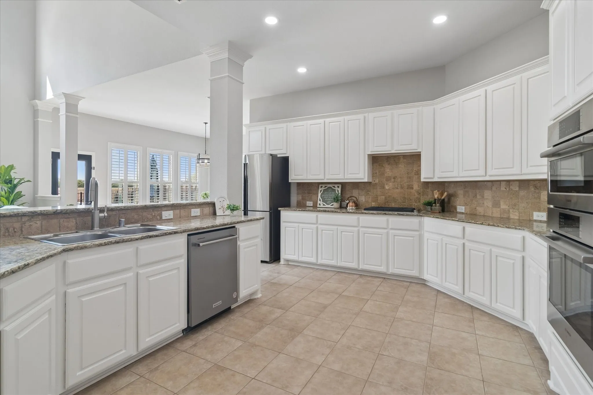 Single Family Residence For Sale in Collin County , 801 Owl Creek Drive, Murphy, Texas 75094, 5 Bedroom, 4 Bathroom, 3 Garage spaces, 4,407 Sqft, built in 2005, mls#21383080, Real Estate Agent in Murphy, Homes For Sale in Collin county, Homes For Sale in Murphy, Realtor in Murphy Texas, Real Estate Brokerage Independent Realty Texas, Luminita Cordes Realtor