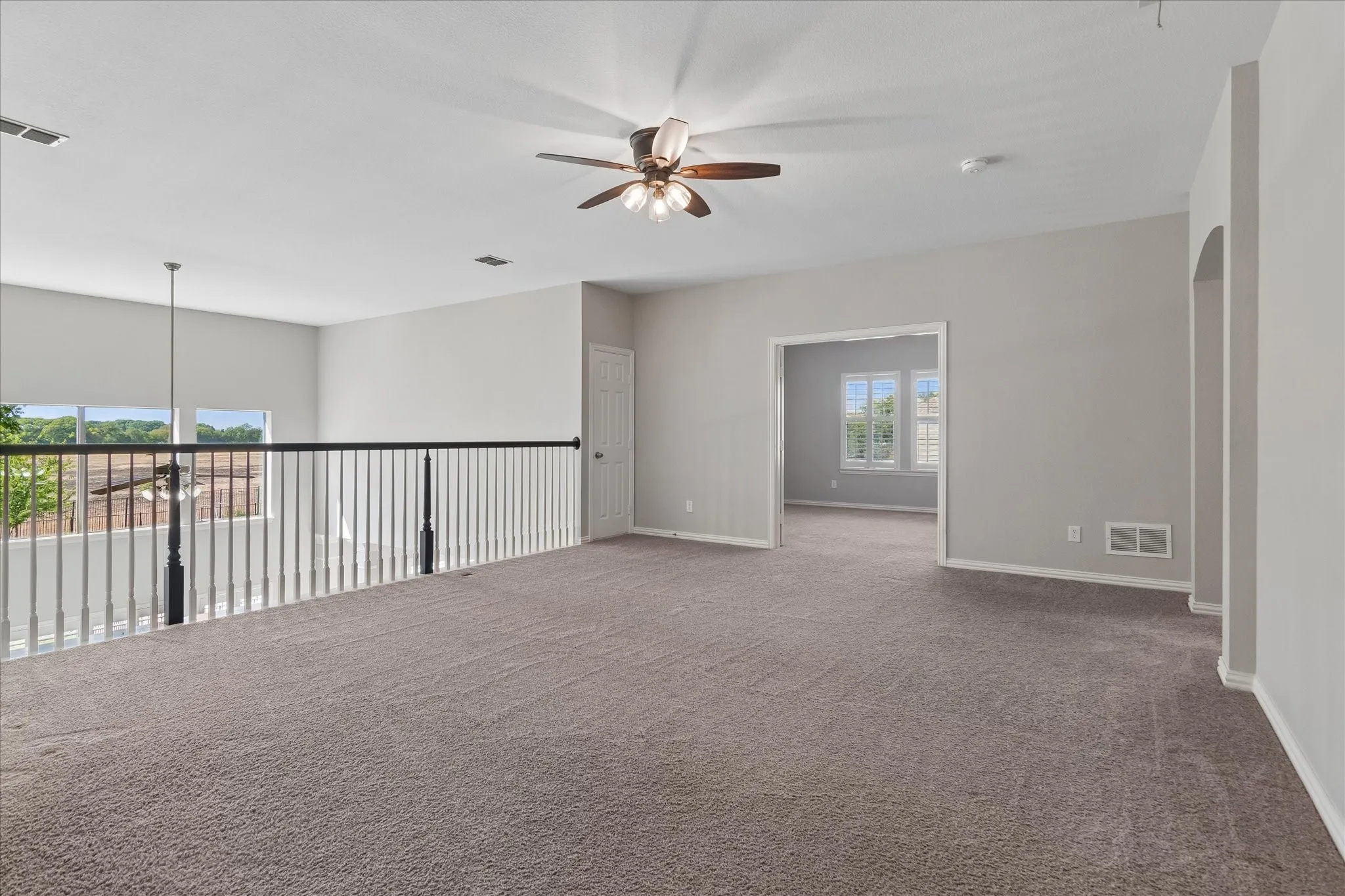 Single Family Residence For Sale in Collin County , 801 Owl Creek Drive, Murphy, Texas 75094, 5 Bedroom, 4 Bathroom, 3 Garage spaces, 4,407 Sqft, built in 2005, mls#21383080, Real Estate Agent in Murphy, Homes For Sale in Collin county, Homes For Sale in Murphy, Realtor in Murphy Texas, Real Estate Brokerage Independent Realty Texas, Luminita Cordes Realtor