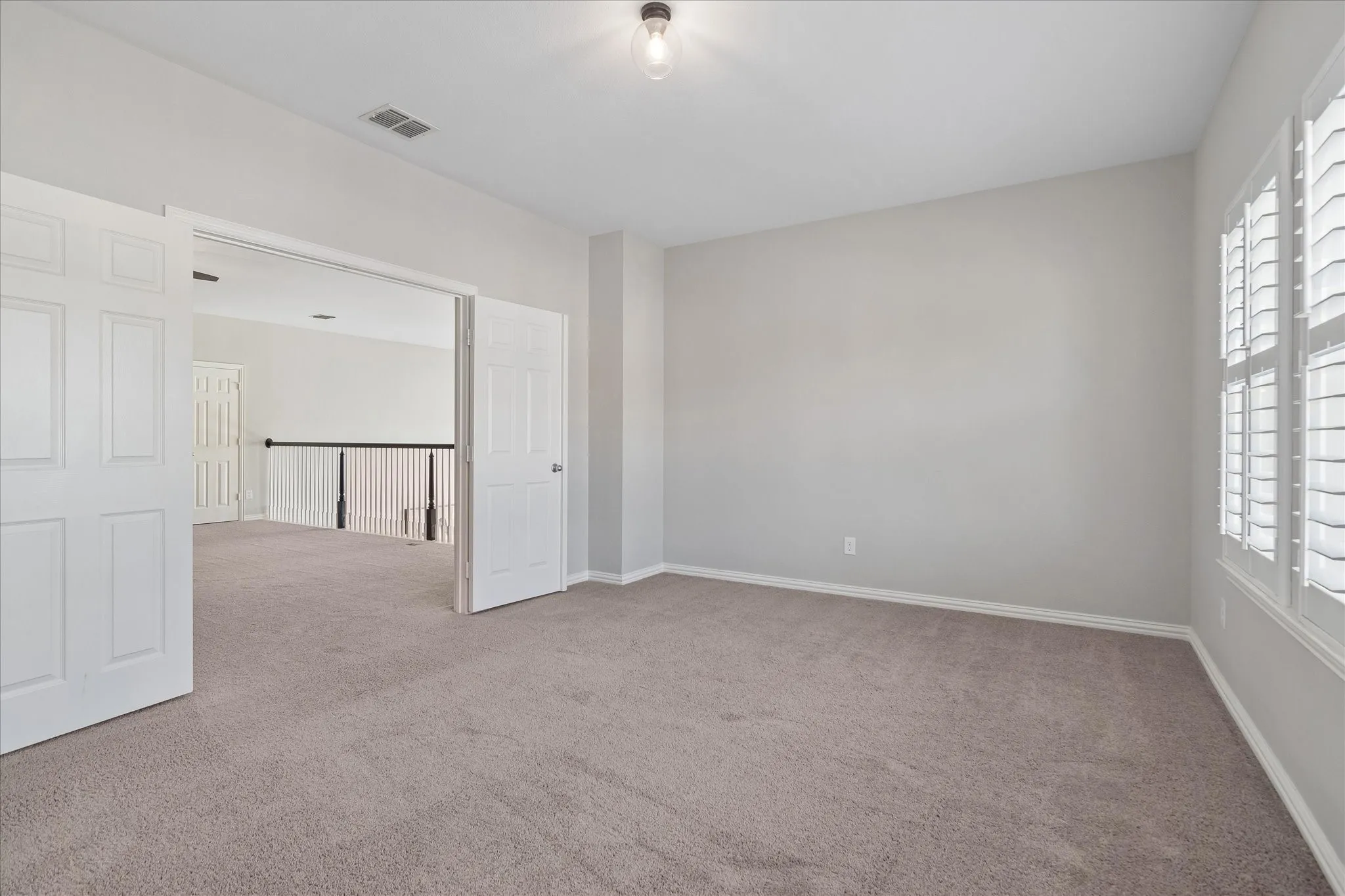 Single Family Residence For Sale in Collin County , 801 Owl Creek Drive, Murphy, Texas 75094, 5 Bedroom, 4 Bathroom, 3 Garage spaces, 4,407 Sqft, built in 2005, mls#21383080, Real Estate Agent in Murphy, Homes For Sale in Collin county, Homes For Sale in Murphy, Realtor in Murphy Texas, Real Estate Brokerage Independent Realty Texas, Luminita Cordes Realtor