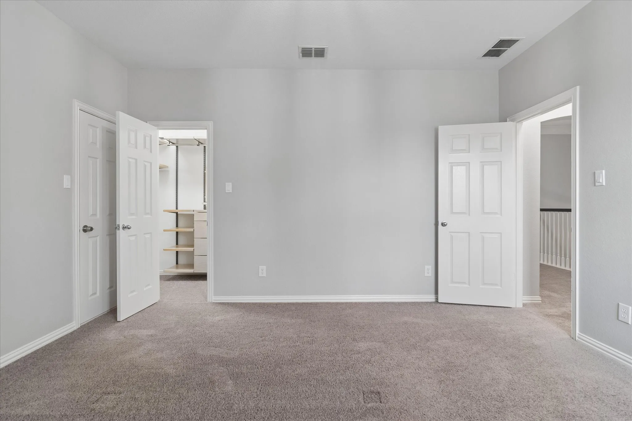 Single Family Residence For Sale in Collin County , 801 Owl Creek Drive, Murphy, Texas 75094, 5 Bedroom, 4 Bathroom, 3 Garage spaces, 4,407 Sqft, built in 2005, mls#21383080, Real Estate Agent in Murphy, Homes For Sale in Collin county, Homes For Sale in Murphy, Realtor in Murphy Texas, Real Estate Brokerage Independent Realty Texas, Luminita Cordes Realtor