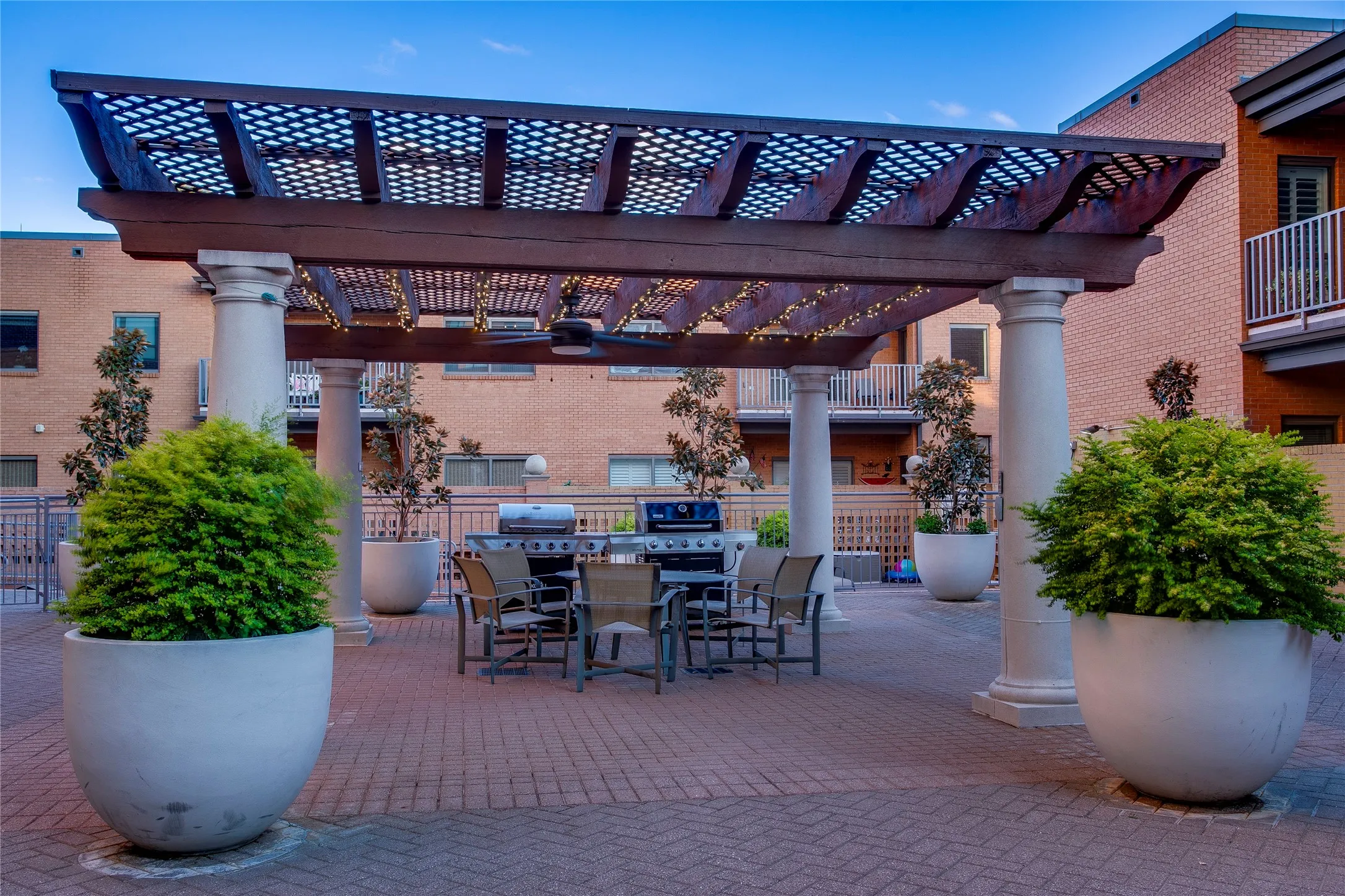 Condominium For Sale in Dallas County , 4242 Lomo Alto Drive N13, Highland Park, Texas 75219, 1 Bedroom, 1 Bathroom, 1 Garage spaces, 1,308 Sqft, built in 1950, mls#21386179, Real Estate Agent in Highland Park, Homes For Sale in Dallas county, Homes For Sale in Highland Park, Realtor in Highland Park Texas, Real Estate Brokerage Independent Realty Texas, Luminita Cordes Realtor