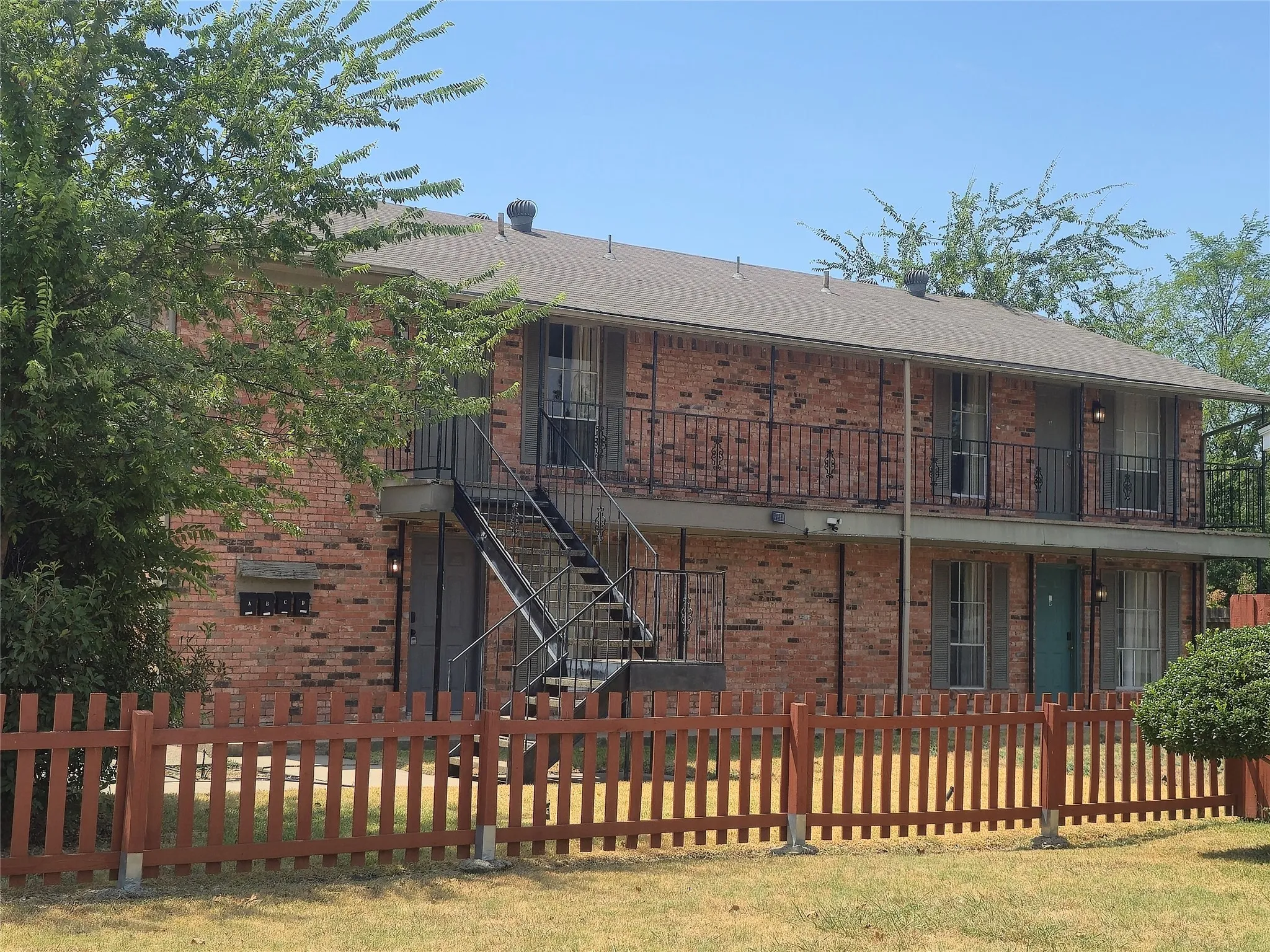 Quadruplex For Sale in Dallas County , 521 Hopkins Street, Garland, Texas 75040, 8 Bedroom, 4 Bathroom, Garage spaces, 0 Sqft, built in 1970, mls#21385817, Real Estate Agent in Garland, Homes For Sale in Dallas county, Homes For Sale in Garland, Realtor in Garland Texas, Real Estate Brokerage Independent Realty Texas, Luminita Cordes Realtor