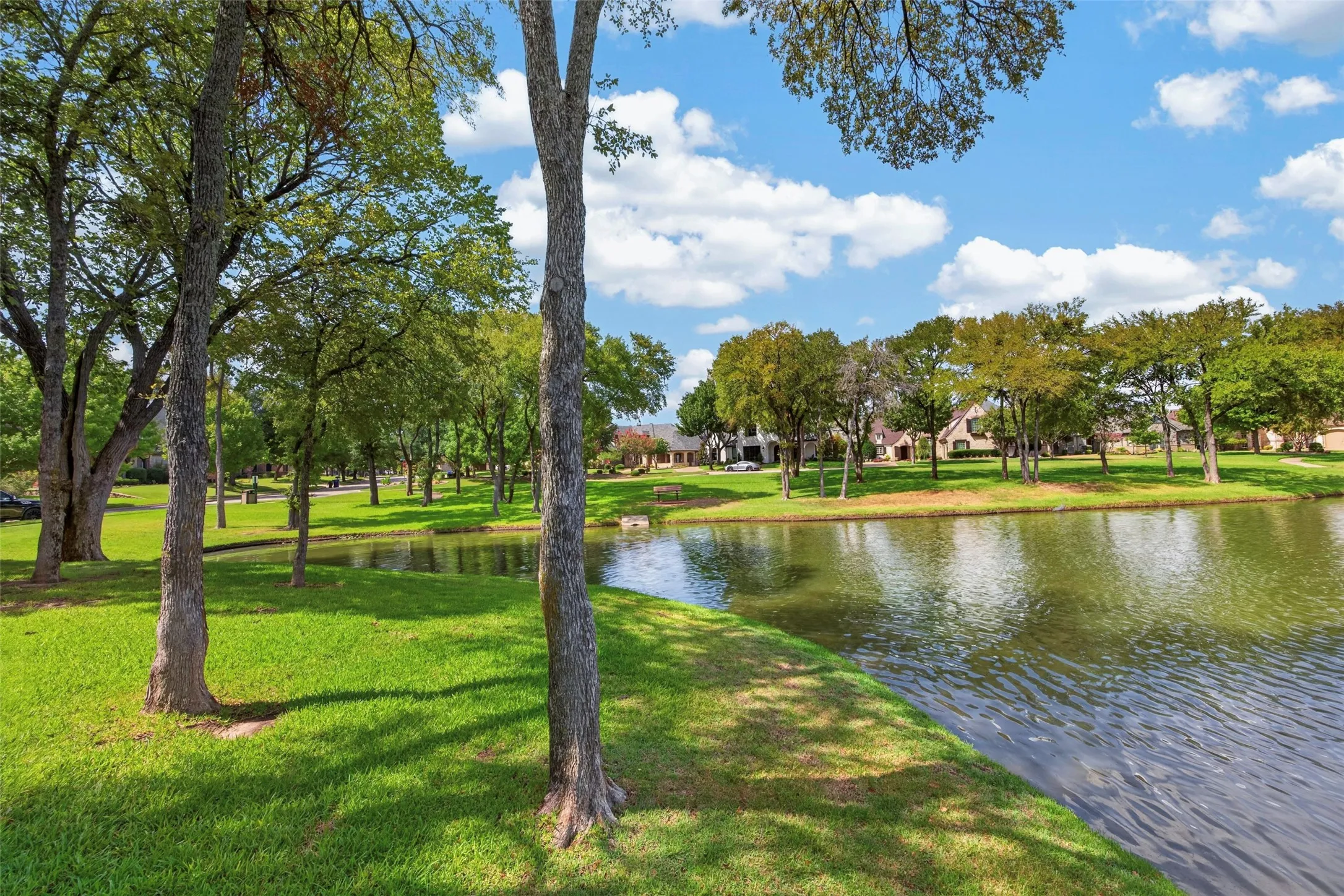 Single Family Residence For Sale in Tarrant County , 2204 Castle View Road, Mansfield, Texas 76063, 4 Bedroom, 5 Bathroom, 3 Garage spaces, 4,231 Sqft, built in 2005, mls#21387670, Real Estate Agent in Mansfield, Homes For Sale in Tarrant county, Homes For Sale in Mansfield, Realtor in Mansfield Texas, Real Estate Brokerage Independent Realty Texas, Luminita Cordes Realtor