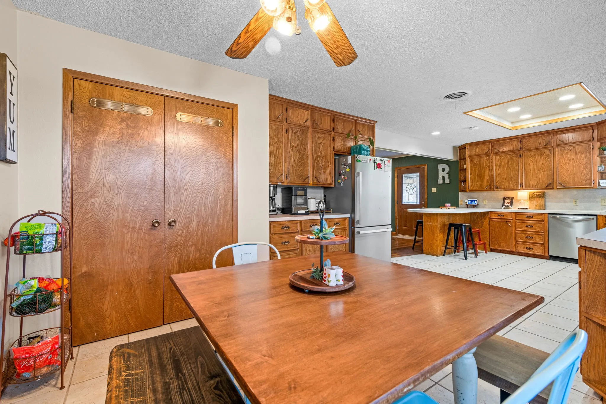 Single Family Residence For Sale in Taylor County , 112 Bar B Trail, Abilene, Texas 79602, 4 Bedroom, 2 Bathroom, 2 Garage spaces, 2,709 Sqft, built in 1976, mls#21387962, Real Estate Agent in Abilene, Homes For Sale in Taylor county, Homes For Sale in Abilene, Realtor in Abilene Texas, Real Estate Brokerage Independent Realty Texas, Luminita Cordes Realtor