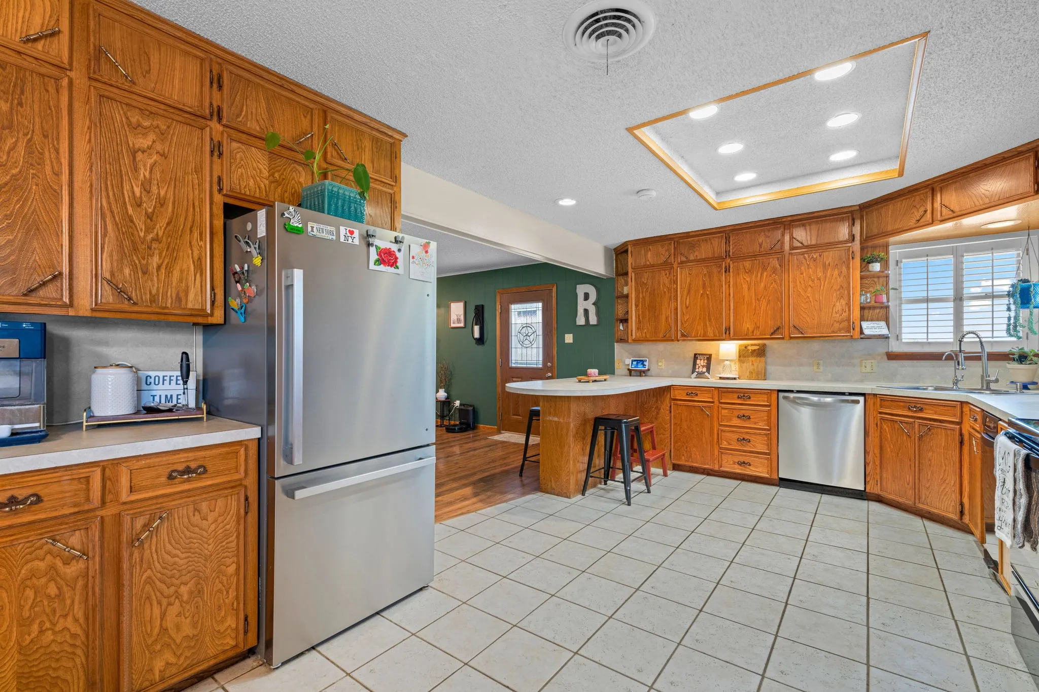 Single Family Residence For Sale in Taylor County , 112 Bar B Trail, Abilene, Texas 79602, 4 Bedroom, 2 Bathroom, 2 Garage spaces, 2,709 Sqft, built in 1976, mls#21387962, Real Estate Agent in Abilene, Homes For Sale in Taylor county, Homes For Sale in Abilene, Realtor in Abilene Texas, Real Estate Brokerage Independent Realty Texas, Luminita Cordes Realtor