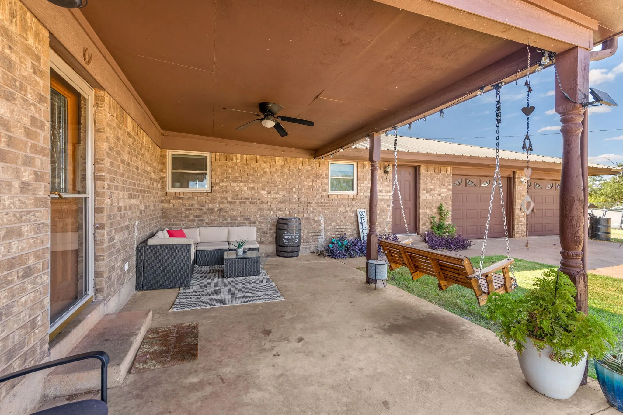 Single Family Residence For Sale in Taylor County , 112 Bar B Trail, Abilene, Texas 79602, 4 Bedroom, 2 Bathroom, 2 Garage spaces, 2,709 Sqft, built in 1976, mls#21387962, Real Estate Agent in Abilene, Homes For Sale in Taylor county, Homes For Sale in Abilene, Realtor in Abilene Texas, Real Estate Brokerage Independent Realty Texas, Luminita Cordes Realtor