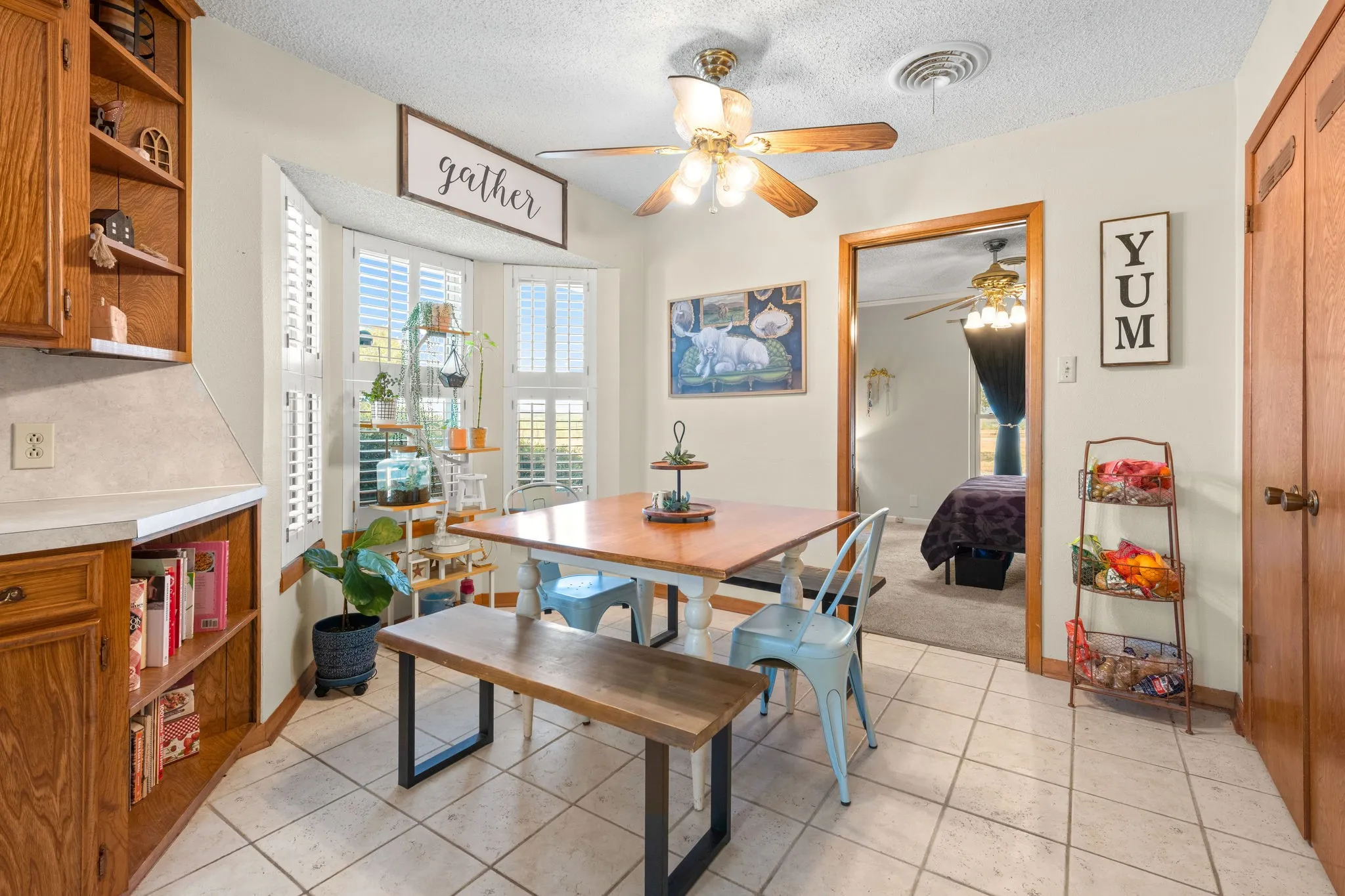 Single Family Residence For Sale in Taylor County , 112 Bar B Trail, Abilene, Texas 79602, 4 Bedroom, 2 Bathroom, 2 Garage spaces, 2,709 Sqft, built in 1976, mls#21387962, Real Estate Agent in Abilene, Homes For Sale in Taylor county, Homes For Sale in Abilene, Realtor in Abilene Texas, Real Estate Brokerage Independent Realty Texas, Luminita Cordes Realtor