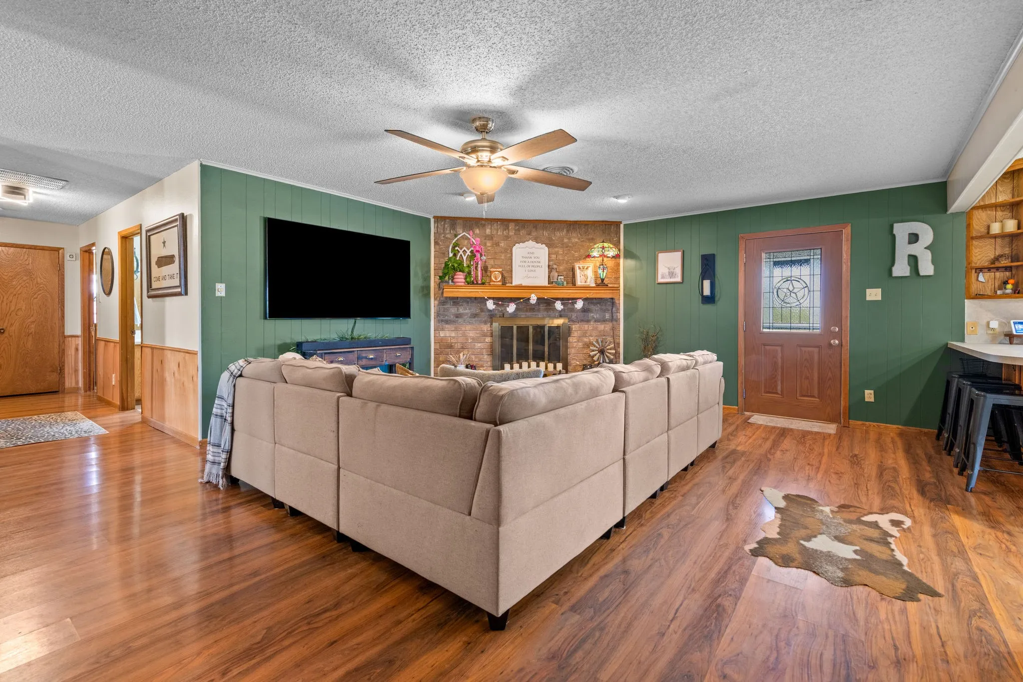 Single Family Residence For Sale in Taylor County , 112 Bar B Trail, Abilene, Texas 79602, 4 Bedroom, 2 Bathroom, 2 Garage spaces, 2,709 Sqft, built in 1976, mls#21387962, Real Estate Agent in Abilene, Homes For Sale in Taylor county, Homes For Sale in Abilene, Realtor in Abilene Texas, Real Estate Brokerage Independent Realty Texas, Luminita Cordes Realtor