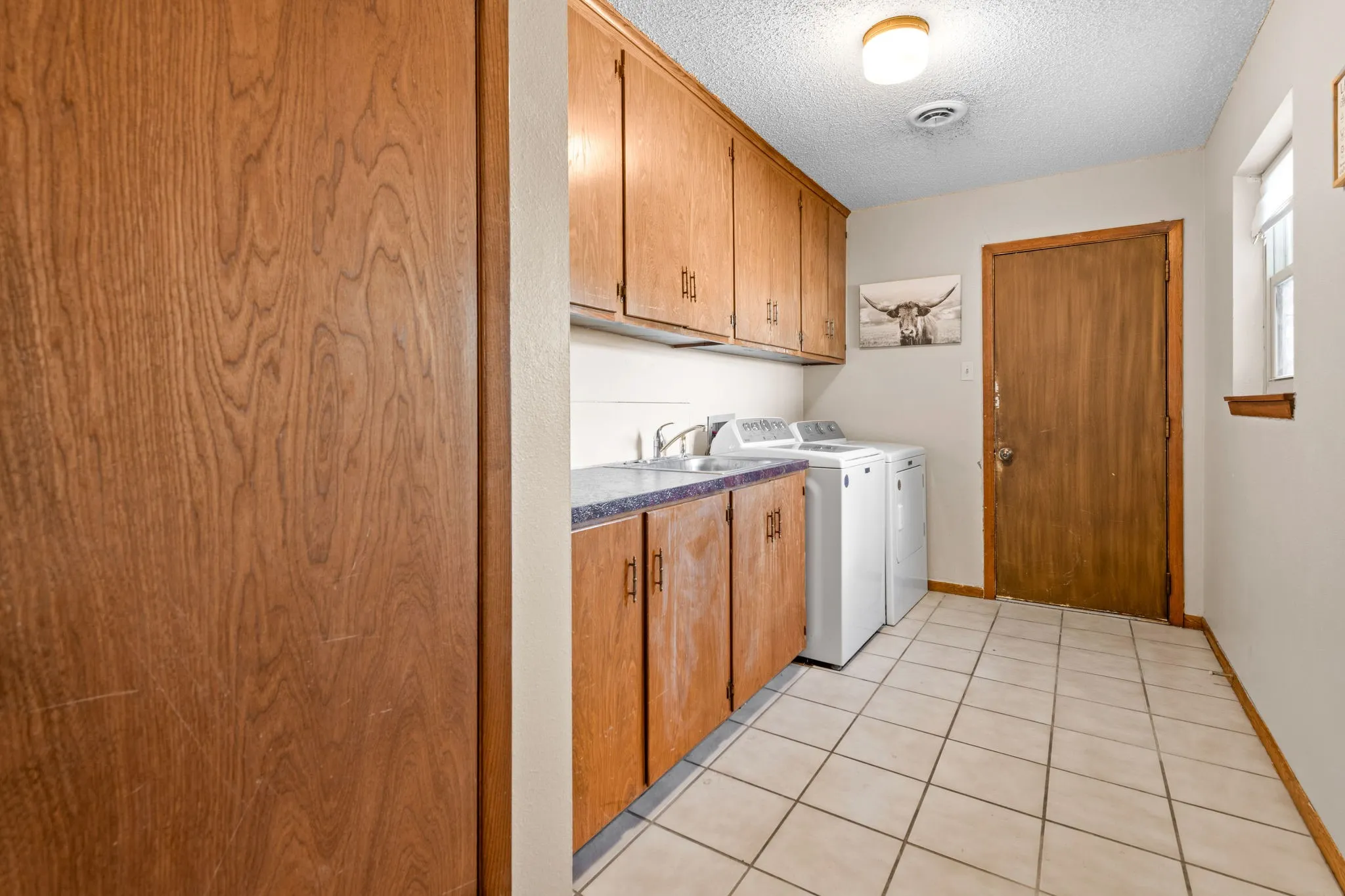 Single Family Residence For Sale in Taylor County , 112 Bar B Trail, Abilene, Texas 79602, 4 Bedroom, 2 Bathroom, 2 Garage spaces, 2,709 Sqft, built in 1976, mls#21387962, Real Estate Agent in Abilene, Homes For Sale in Taylor county, Homes For Sale in Abilene, Realtor in Abilene Texas, Real Estate Brokerage Independent Realty Texas, Luminita Cordes Realtor