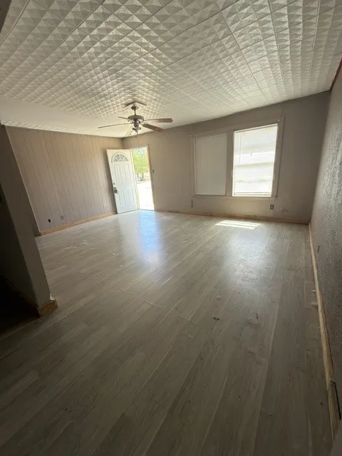 Single Family Residence For Sale in Jack County , 602 Peterson Drive, Jacksboro, Texas 76458, 3 Bedroom, 1 Bathroom, Garage spaces, 920 Sqft, built in 1940, mls#21387964, Real Estate Agent in Jacksboro, Homes For Sale in Jack county, Homes For Sale in Jacksboro, Realtor in Jacksboro Texas, Real Estate Brokerage Independent Realty Texas, Luminita Cordes Realtor