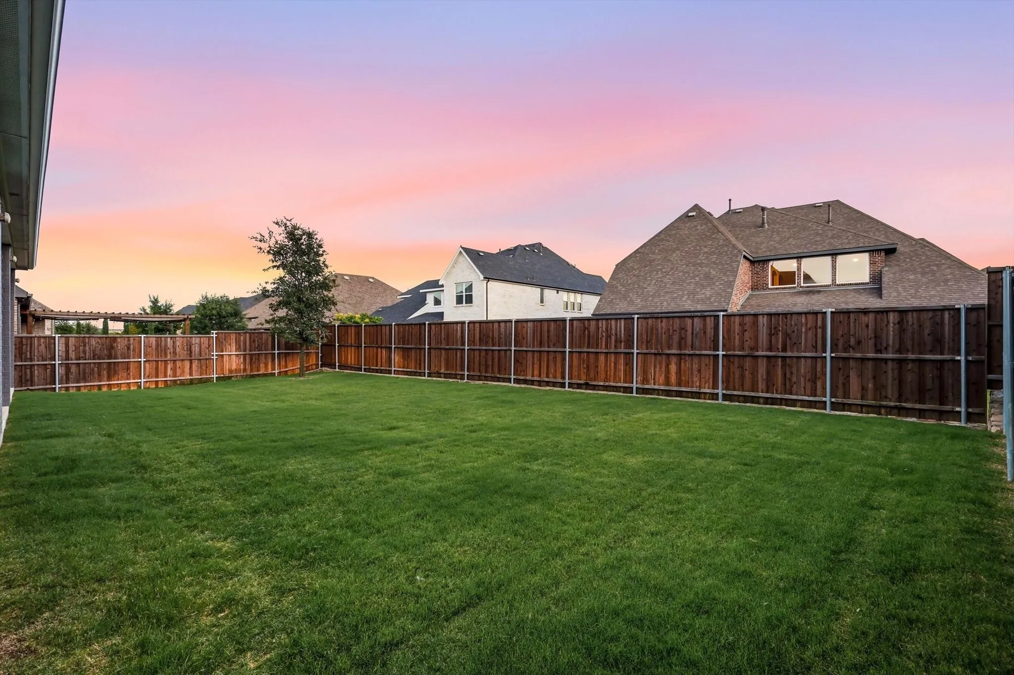 Single Family Residence For Rent in Collin County , 1631 Sunset Avenue, Prosper, Texas 75078, 4 Bedroom, 5 Bathroom, 3 Garage spaces, 3,671 Sqft, built in 2021, mls#21387967, Real Estate Agent in Prosper, Homes For Rent in Collin county, Homes For Rent in Prosper, Realtor in Prosper Texas, Real Estate Brokerage Independent Realty Texas, Luminita Cordes Realtor