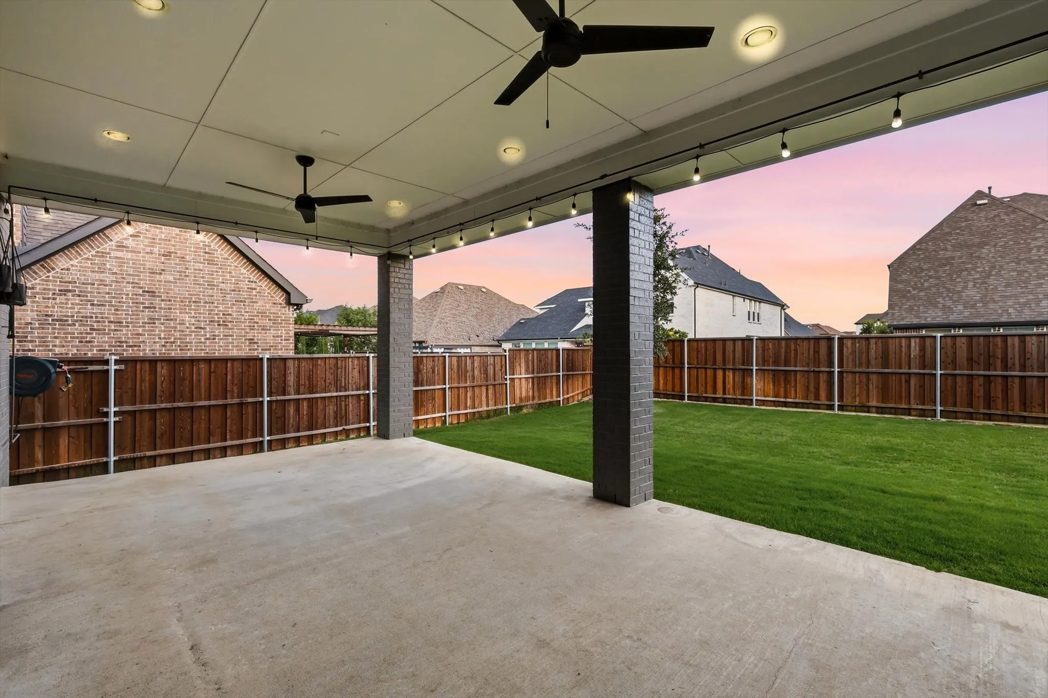 Single Family Residence For Rent in Collin County , 1631 Sunset Avenue, Prosper, Texas 75078, 4 Bedroom, 5 Bathroom, 3 Garage spaces, 3,671 Sqft, built in 2021, mls#21387967, Real Estate Agent in Prosper, Homes For Rent in Collin county, Homes For Rent in Prosper, Realtor in Prosper Texas, Real Estate Brokerage Independent Realty Texas, Luminita Cordes Realtor