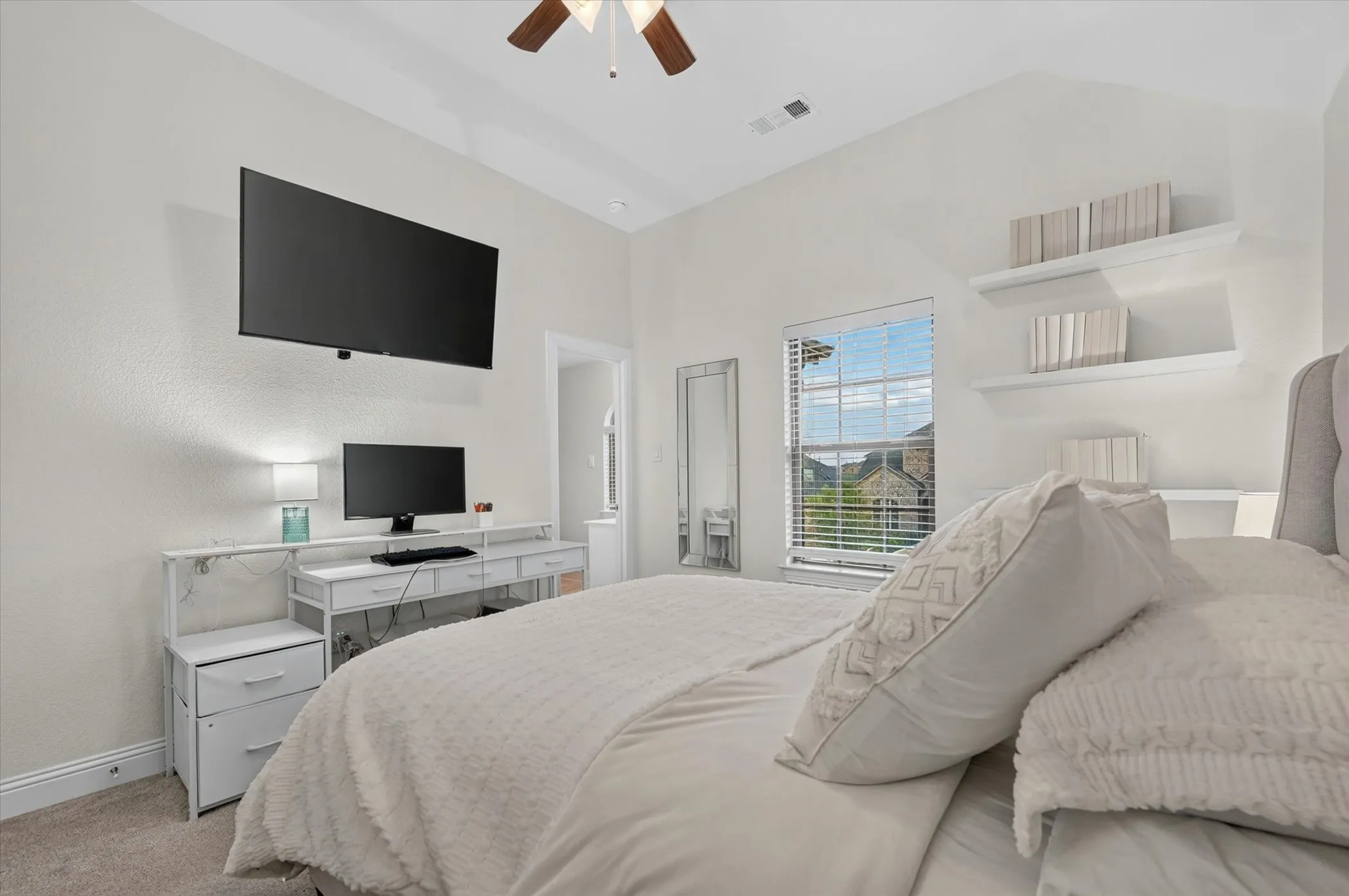 Single Family Residence For Sale in Denton County , 1812 Briscoe Drive, Lantana, Texas 76226, 4 Bedroom, 4 Bathroom, 2 Garage spaces, 3,240 Sqft, built in 2018, mls#21386861, Real Estate Agent in Lantana, Homes For Sale in Denton county, Homes For Sale in Lantana, Realtor in Lantana Texas, Real Estate Brokerage Independent Realty Texas, Luminita Cordes Realtor