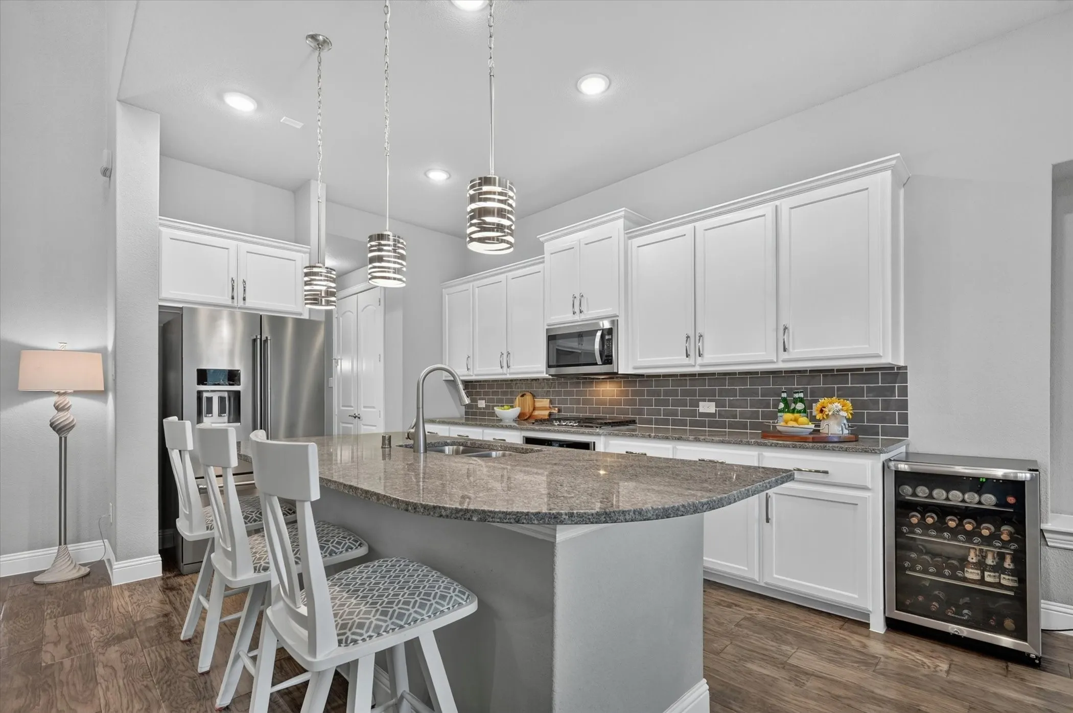 Single Family Residence For Sale in Denton County , 1812 Briscoe Drive, Lantana, Texas 76226, 4 Bedroom, 4 Bathroom, 2 Garage spaces, 3,240 Sqft, built in 2018, mls#21386861, Real Estate Agent in Lantana, Homes For Sale in Denton county, Homes For Sale in Lantana, Realtor in Lantana Texas, Real Estate Brokerage Independent Realty Texas, Luminita Cordes Realtor