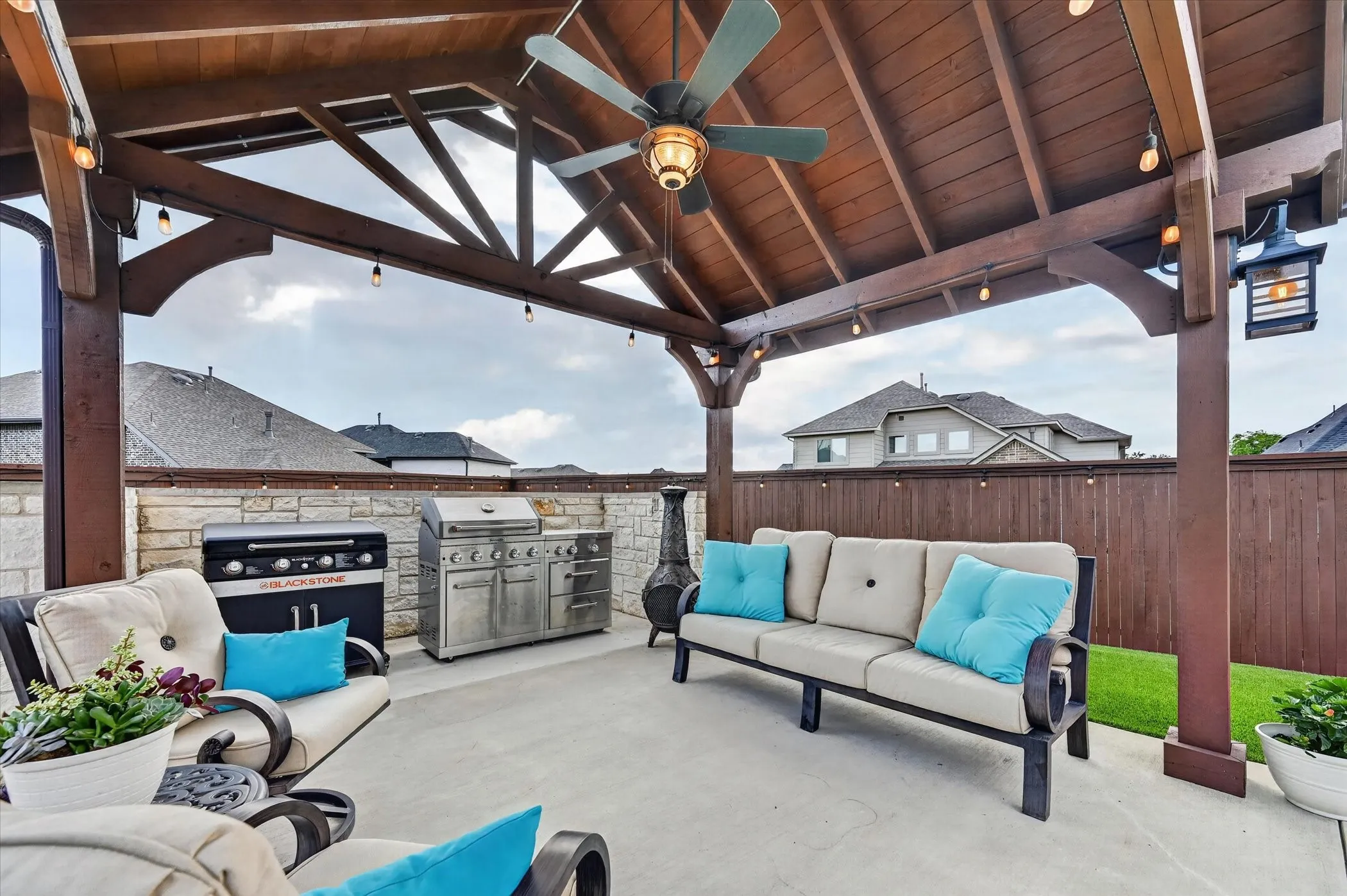 Single Family Residence For Sale in Denton County , 1812 Briscoe Drive, Lantana, Texas 76226, 4 Bedroom, 4 Bathroom, 2 Garage spaces, 3,240 Sqft, built in 2018, mls#21386861, Real Estate Agent in Lantana, Homes For Sale in Denton county, Homes For Sale in Lantana, Realtor in Lantana Texas, Real Estate Brokerage Independent Realty Texas, Luminita Cordes Realtor