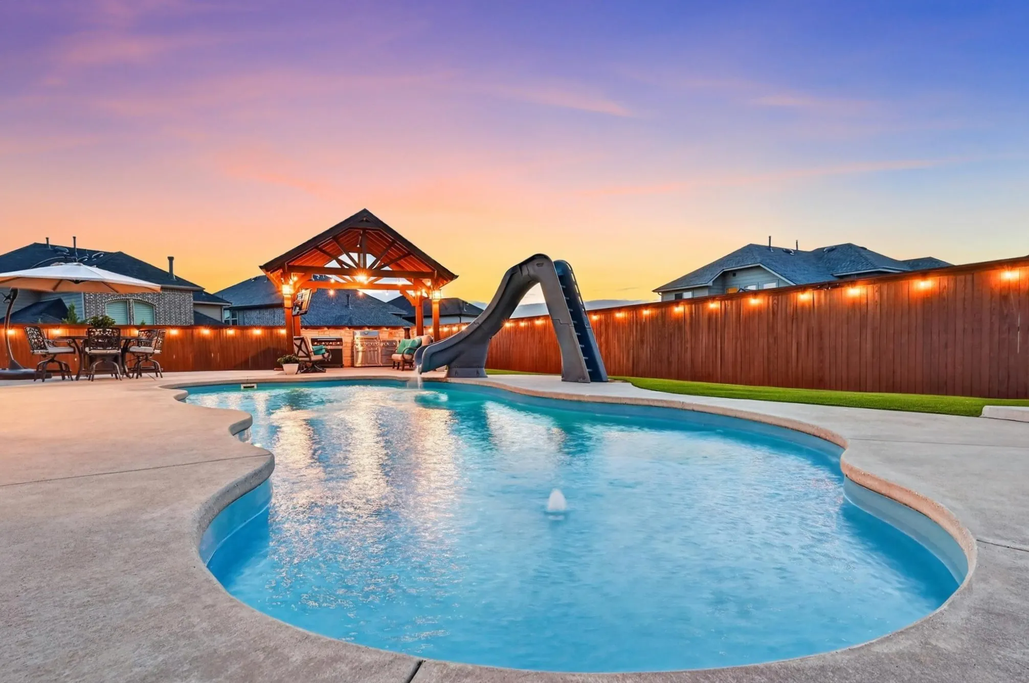 Single Family Residence For Sale in Denton County , 1812 Briscoe Drive, Lantana, Texas 76226, 4 Bedroom, 4 Bathroom, 2 Garage spaces, 3,240 Sqft, built in 2018, mls#21386861, Real Estate Agent in Lantana, Homes For Sale in Denton county, Homes For Sale in Lantana, Realtor in Lantana Texas, Real Estate Brokerage Independent Realty Texas, Luminita Cordes Realtor