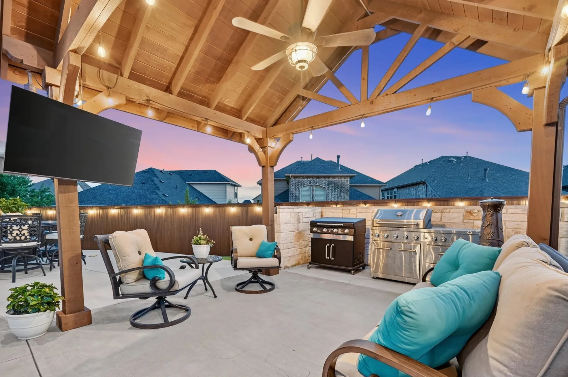 Single Family Residence For Sale in Denton County , 1812 Briscoe Drive, Lantana, Texas 76226, 4 Bedroom, 4 Bathroom, 2 Garage spaces, 3,240 Sqft, built in 2018, mls#21386861, Real Estate Agent in Lantana, Homes For Sale in Denton county, Homes For Sale in Lantana, Realtor in Lantana Texas, Real Estate Brokerage Independent Realty Texas, Luminita Cordes Realtor