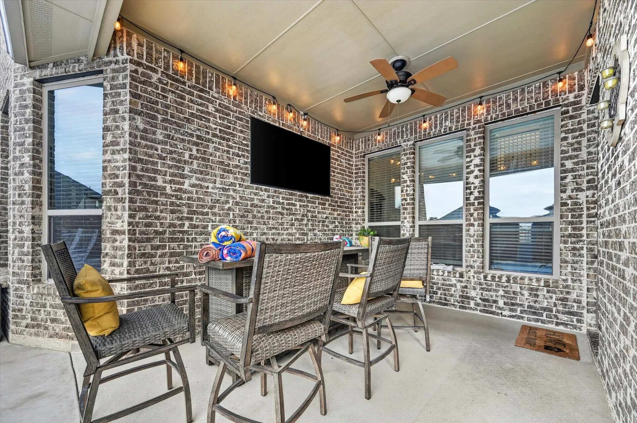 Single Family Residence For Sale in Denton County , 1812 Briscoe Drive, Lantana, Texas 76226, 4 Bedroom, 4 Bathroom, 2 Garage spaces, 3,240 Sqft, built in 2018, mls#21386861, Real Estate Agent in Lantana, Homes For Sale in Denton county, Homes For Sale in Lantana, Realtor in Lantana Texas, Real Estate Brokerage Independent Realty Texas, Luminita Cordes Realtor