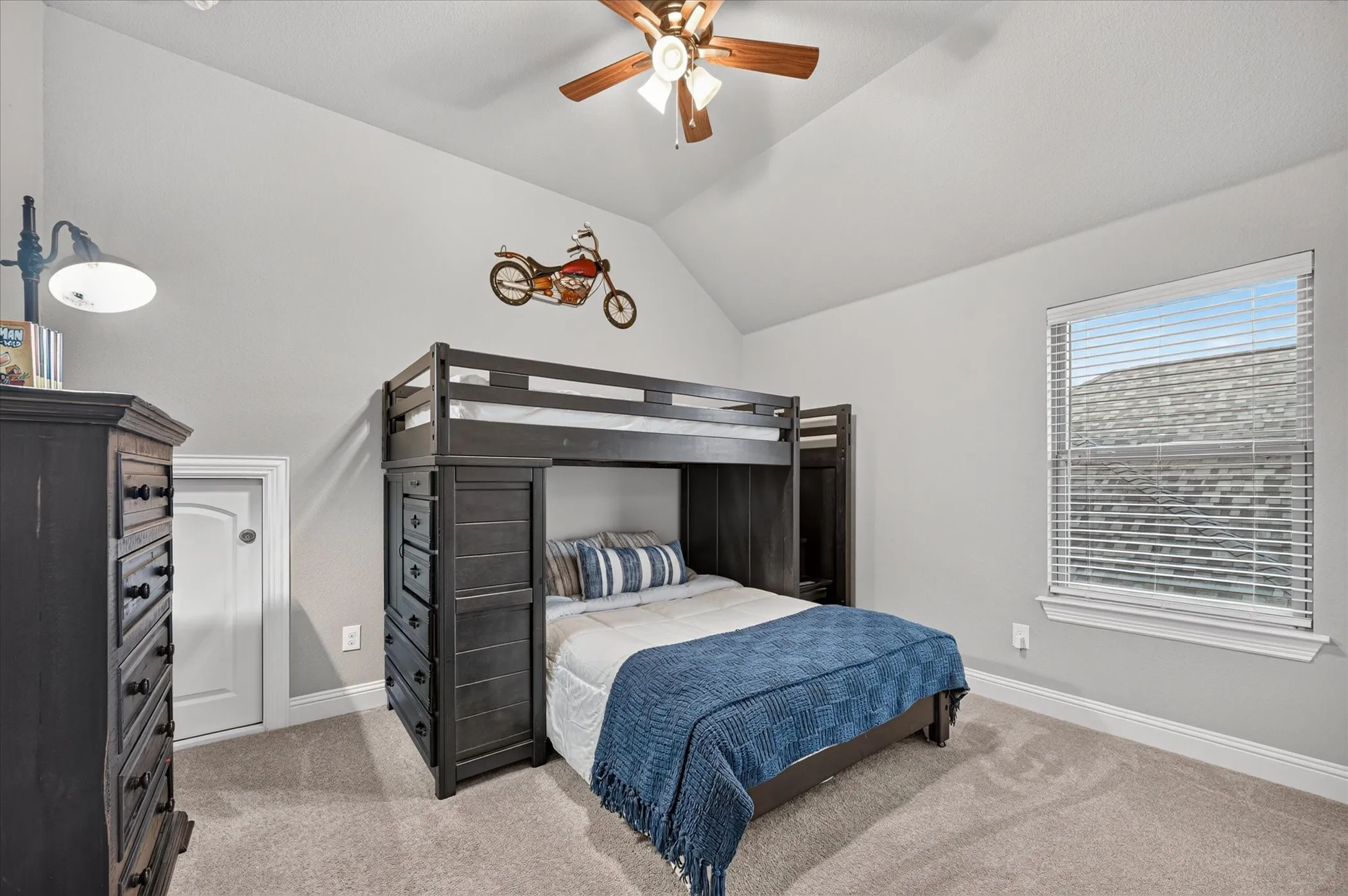 Single Family Residence For Sale in Denton County , 1812 Briscoe Drive, Lantana, Texas 76226, 4 Bedroom, 4 Bathroom, 2 Garage spaces, 3,240 Sqft, built in 2018, mls#21386861, Real Estate Agent in Lantana, Homes For Sale in Denton county, Homes For Sale in Lantana, Realtor in Lantana Texas, Real Estate Brokerage Independent Realty Texas, Luminita Cordes Realtor