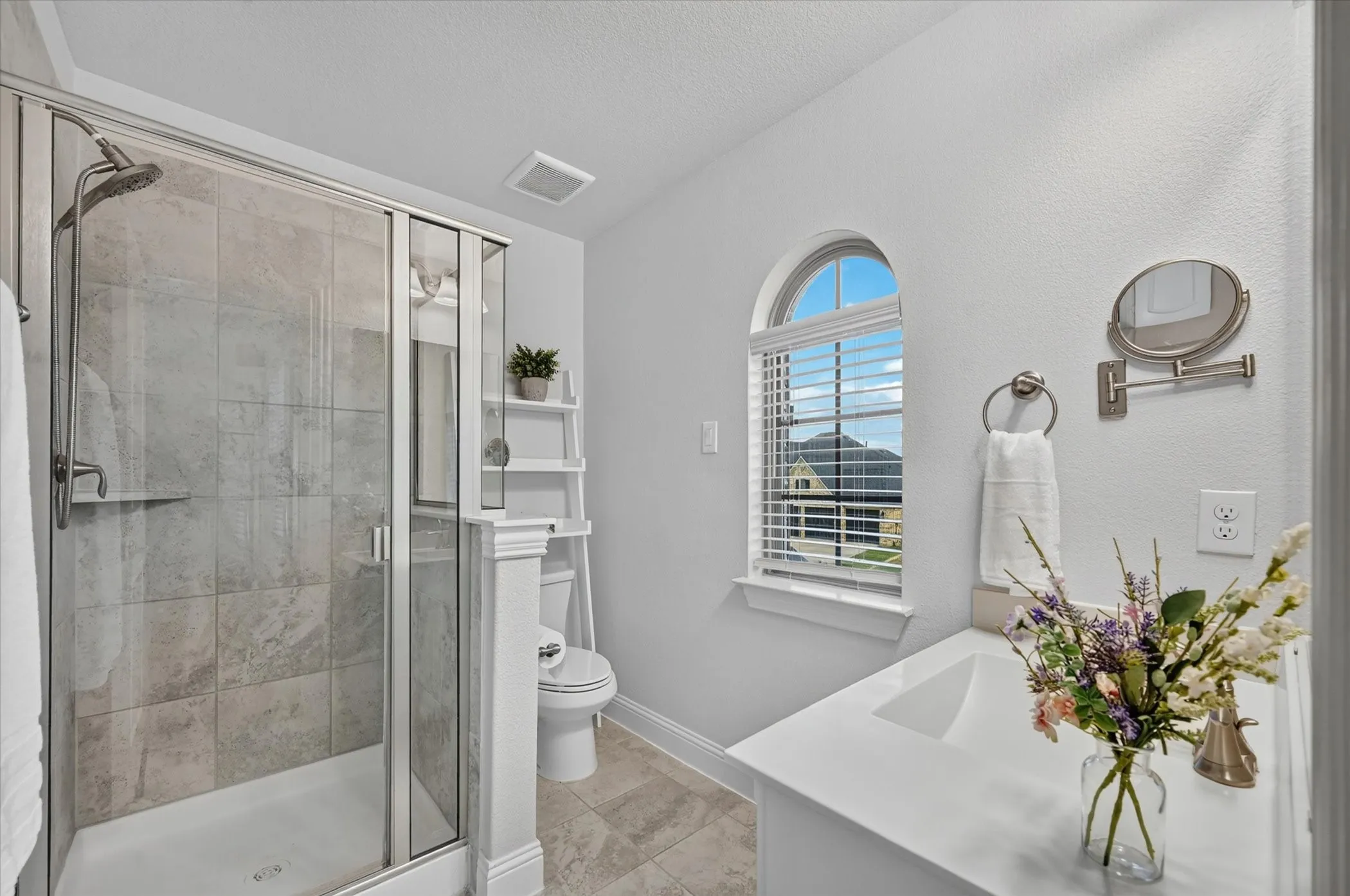 Single Family Residence For Sale in Denton County , 1812 Briscoe Drive, Lantana, Texas 76226, 4 Bedroom, 4 Bathroom, 2 Garage spaces, 3,240 Sqft, built in 2018, mls#21386861, Real Estate Agent in Lantana, Homes For Sale in Denton county, Homes For Sale in Lantana, Realtor in Lantana Texas, Real Estate Brokerage Independent Realty Texas, Luminita Cordes Realtor