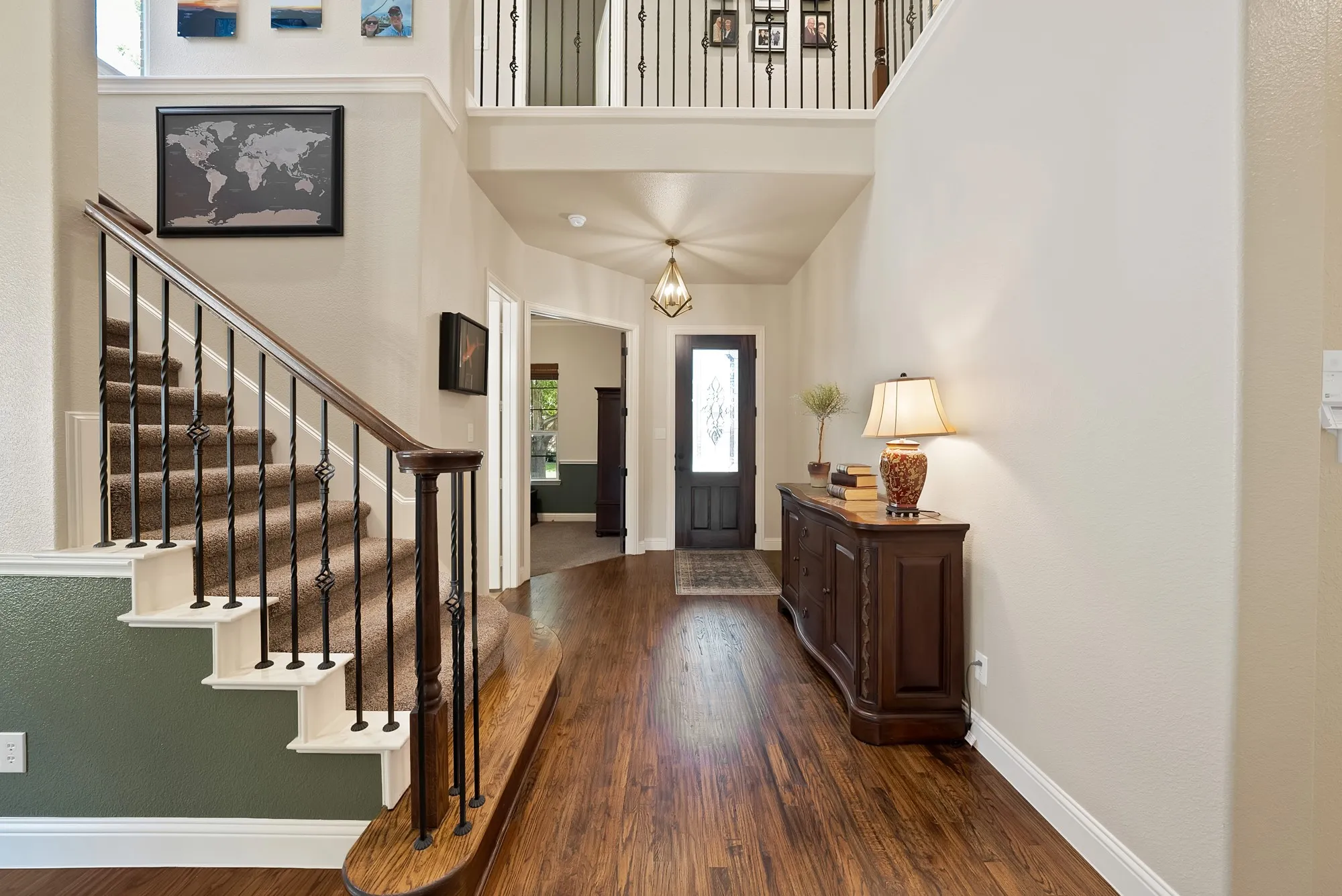Single Family Residence For Sale in Tarrant County , 1406 St Tropez Lane, Arlington, Texas 76013, 4 Bedroom, 4 Bathroom, 2 Garage spaces, 3,409 Sqft, built in 2012, mls#21387369, Real Estate Agent in Arlington, Homes For Sale in Tarrant county, Homes For Sale in Arlington, Realtor in Arlington Texas, Real Estate Brokerage Independent Realty Texas, Luminita Cordes Realtor