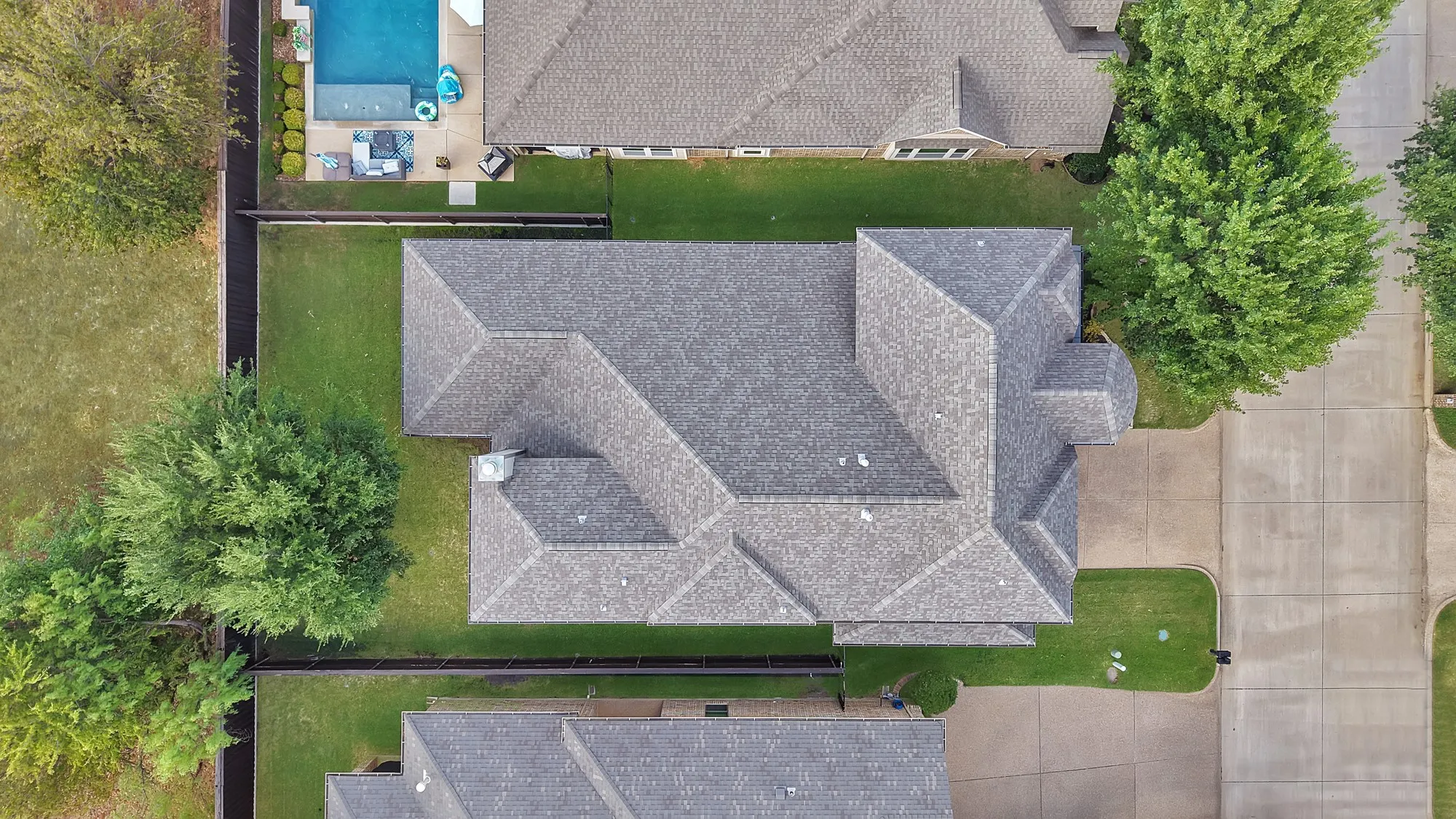 Single Family Residence For Sale in Tarrant County , 1406 St Tropez Lane, Arlington, Texas 76013, 4 Bedroom, 4 Bathroom, 2 Garage spaces, 3,409 Sqft, built in 2012, mls#21387369, Real Estate Agent in Arlington, Homes For Sale in Tarrant county, Homes For Sale in Arlington, Realtor in Arlington Texas, Real Estate Brokerage Independent Realty Texas, Luminita Cordes Realtor