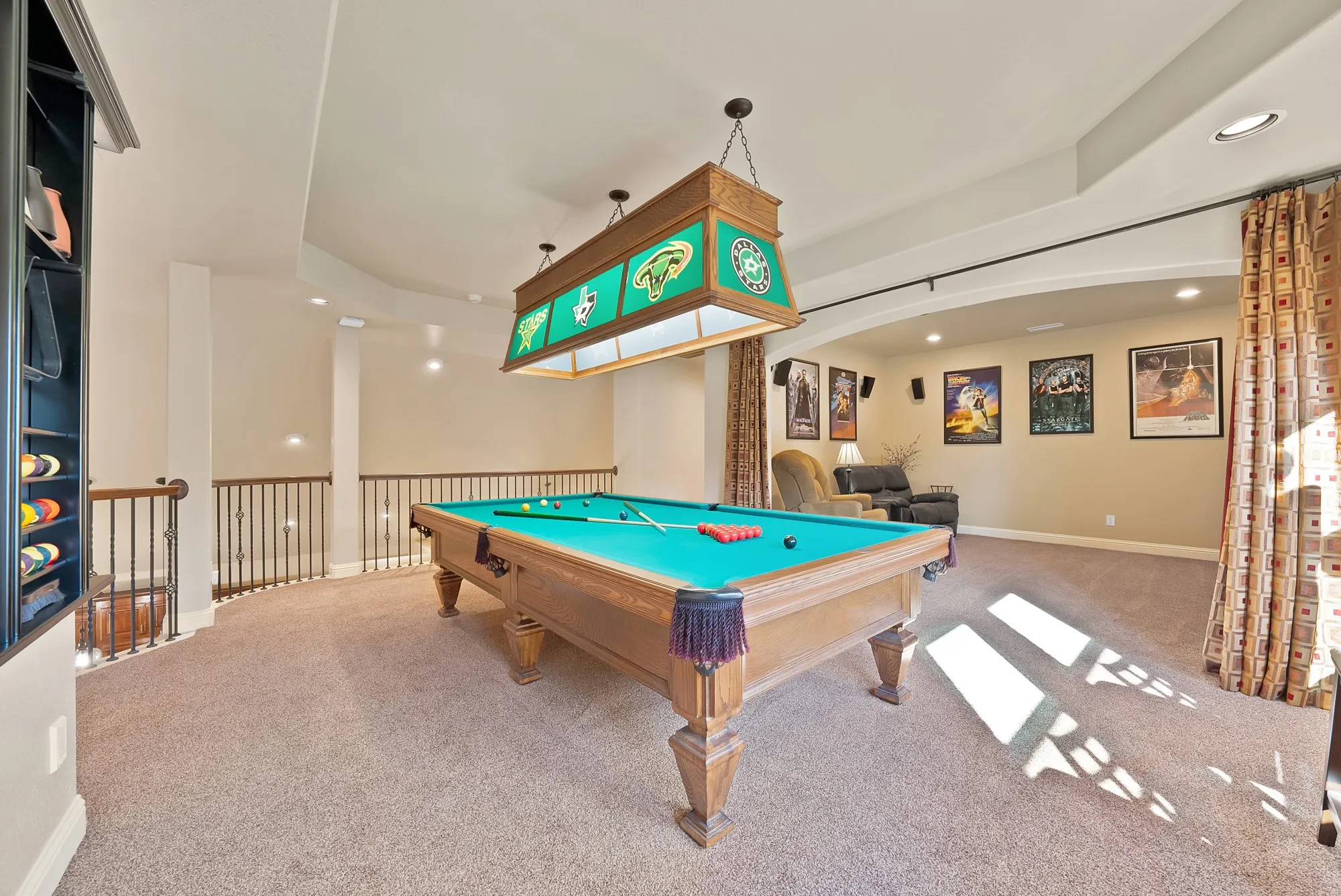Single Family Residence For Sale in Tarrant County , 1406 St Tropez Lane, Arlington, Texas 76013, 4 Bedroom, 4 Bathroom, 2 Garage spaces, 3,409 Sqft, built in 2012, mls#21387369, Real Estate Agent in Arlington, Homes For Sale in Tarrant county, Homes For Sale in Arlington, Realtor in Arlington Texas, Real Estate Brokerage Independent Realty Texas, Luminita Cordes Realtor