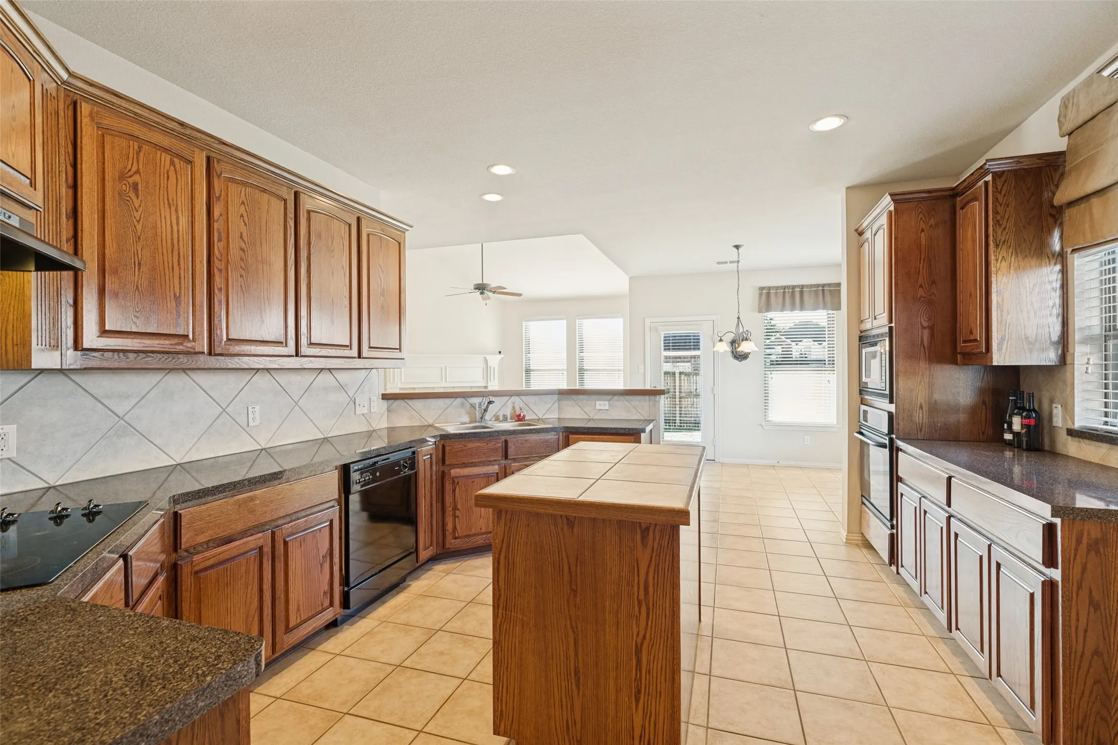Single Family Residence For Sale in Collin County , 4517 Dartford Court, Mc Kinney, Texas 75070, 4 Bedroom, 3 Bathroom, 2 Garage spaces, 2,793 Sqft, built in 2004, mls#21387973, Real Estate Agent in Mc Kinney, Homes For Sale in Collin county, Homes For Sale in Mc Kinney, Realtor in Mc Kinney Texas, Real Estate Brokerage Independent Realty Texas, Luminita Cordes Realtor