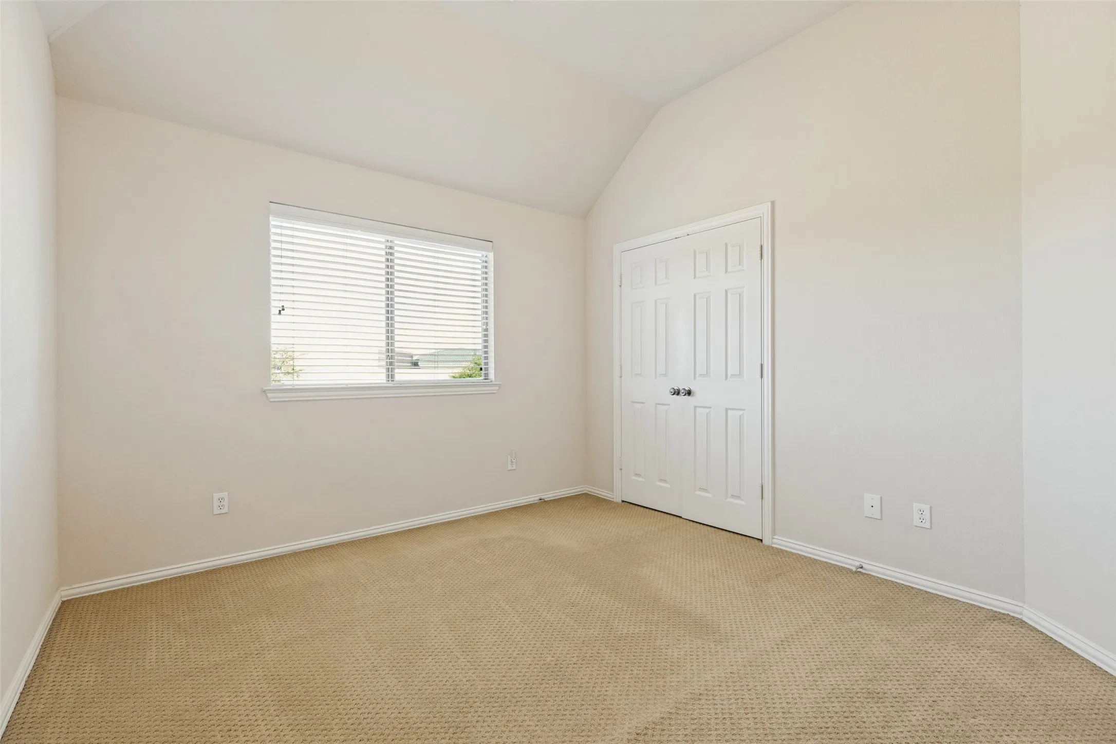 Single Family Residence For Sale in Collin County , 4517 Dartford Court, Mc Kinney, Texas 75070, 4 Bedroom, 3 Bathroom, 2 Garage spaces, 2,793 Sqft, built in 2004, mls#21387973, Real Estate Agent in Mc Kinney, Homes For Sale in Collin county, Homes For Sale in Mc Kinney, Realtor in Mc Kinney Texas, Real Estate Brokerage Independent Realty Texas, Luminita Cordes Realtor