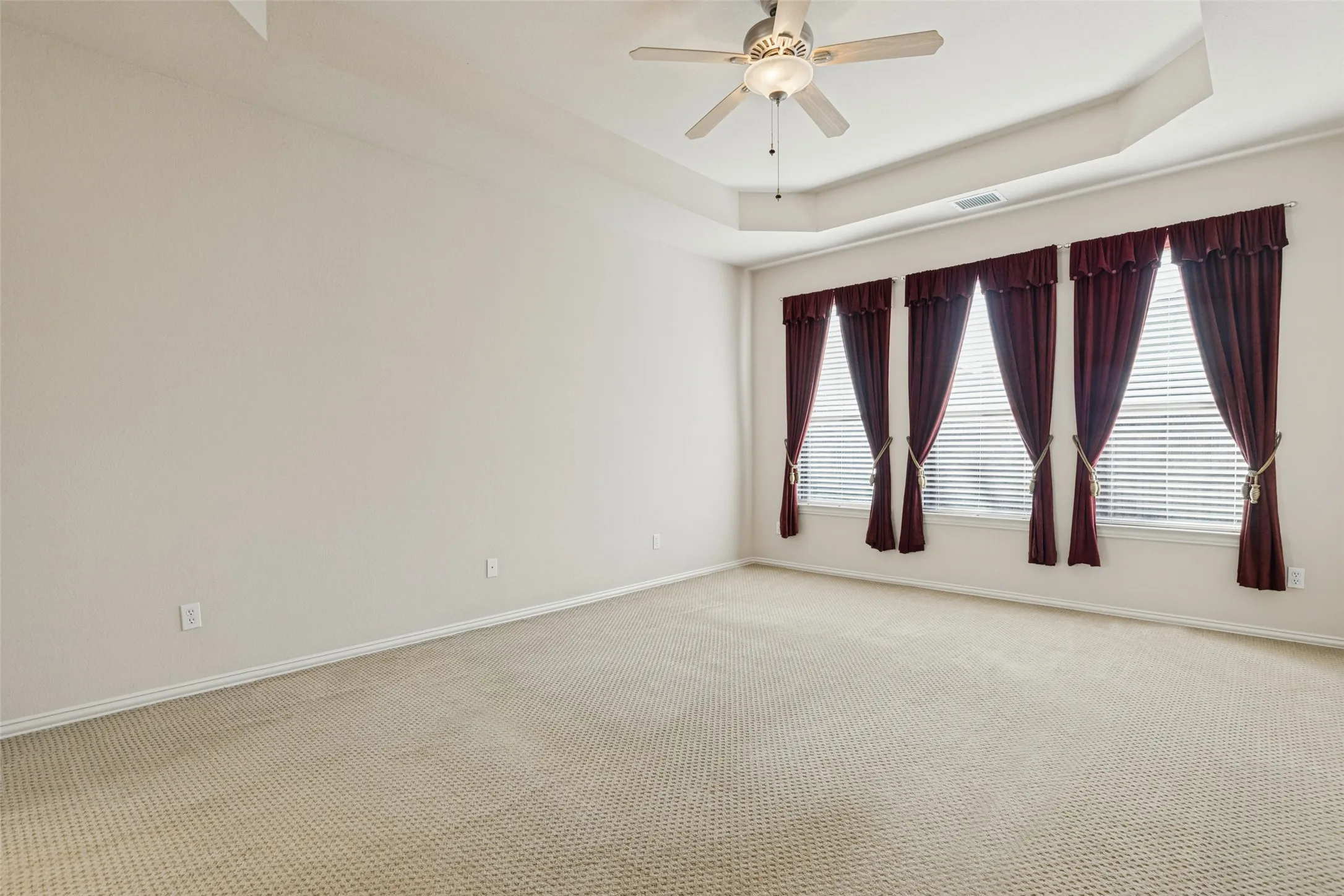 Single Family Residence For Sale in Collin County , 4517 Dartford Court, Mc Kinney, Texas 75070, 4 Bedroom, 3 Bathroom, 2 Garage spaces, 2,793 Sqft, built in 2004, mls#21387973, Real Estate Agent in Mc Kinney, Homes For Sale in Collin county, Homes For Sale in Mc Kinney, Realtor in Mc Kinney Texas, Real Estate Brokerage Independent Realty Texas, Luminita Cordes Realtor