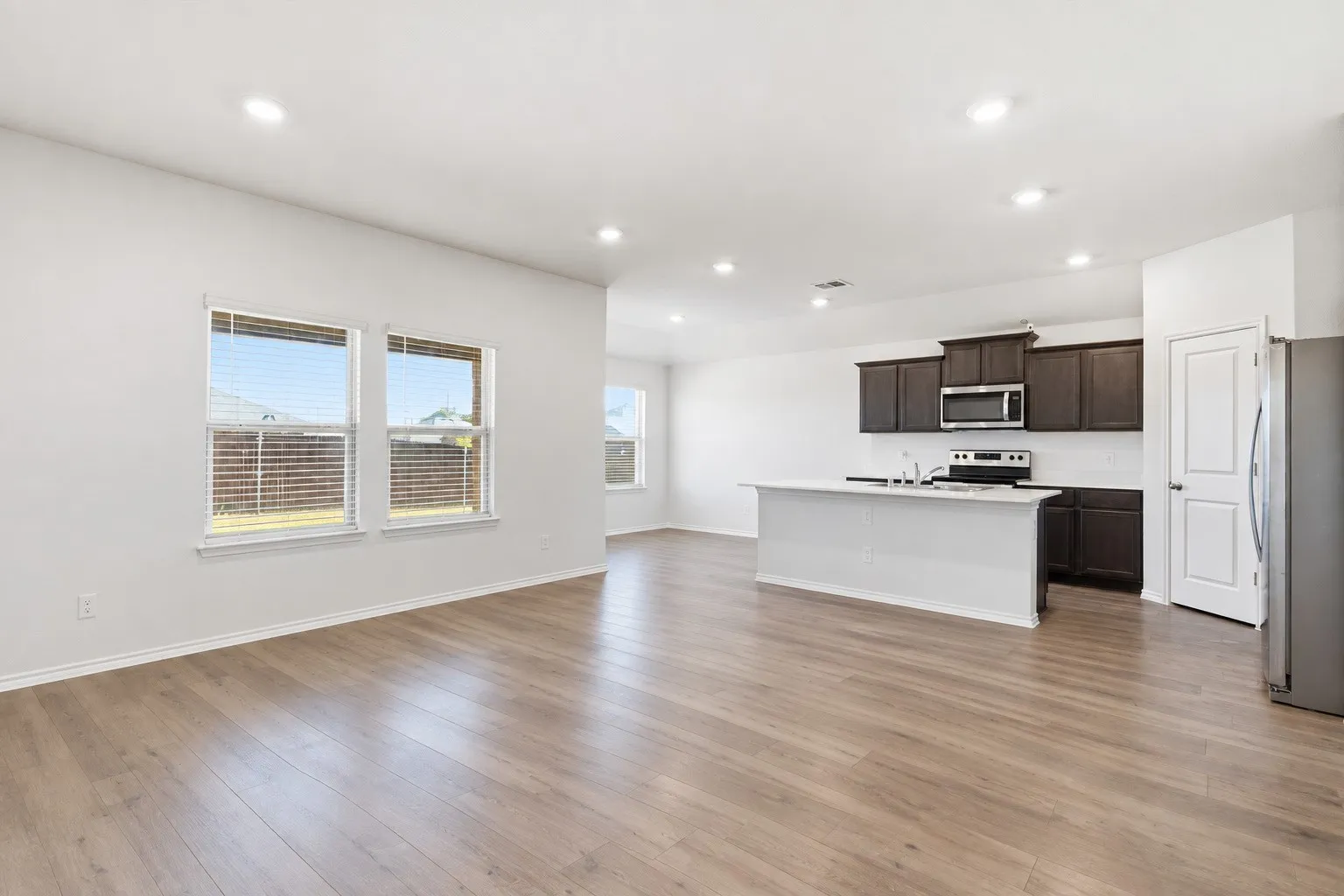 Single Family Residence For Sale in Grayson County , 2803 Jasmine Drive, Sherman, Texas 75092, 3 Bedroom, 2 Bathroom, 2 Garage spaces, 1,478 Sqft, built in 2023, mls#21374309, Real Estate Agent in Sherman, Homes For Sale in Grayson county, Homes For Sale in Sherman, Realtor in Sherman Texas, Real Estate Brokerage Independent Realty Texas, Luminita Cordes Realtor
