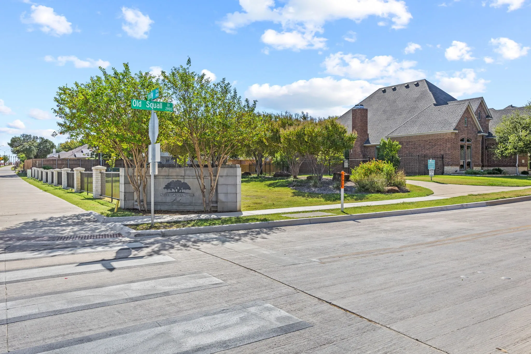 Single Family Residence For Sale in Tarrant County , 8416 Sandhill Crane Drive, Fort Worth, Texas 76118, 4 Bedroom, 3 Bathroom, 2 Garage spaces, 2,447 Sqft, built in 2013, mls#21387944, Real Estate Agent in Fort Worth, Homes For Sale in Tarrant county, Homes For Sale in Fort Worth, Realtor in Fort Worth Texas, Real Estate Brokerage Independent Realty Texas, Luminita Cordes Realtor